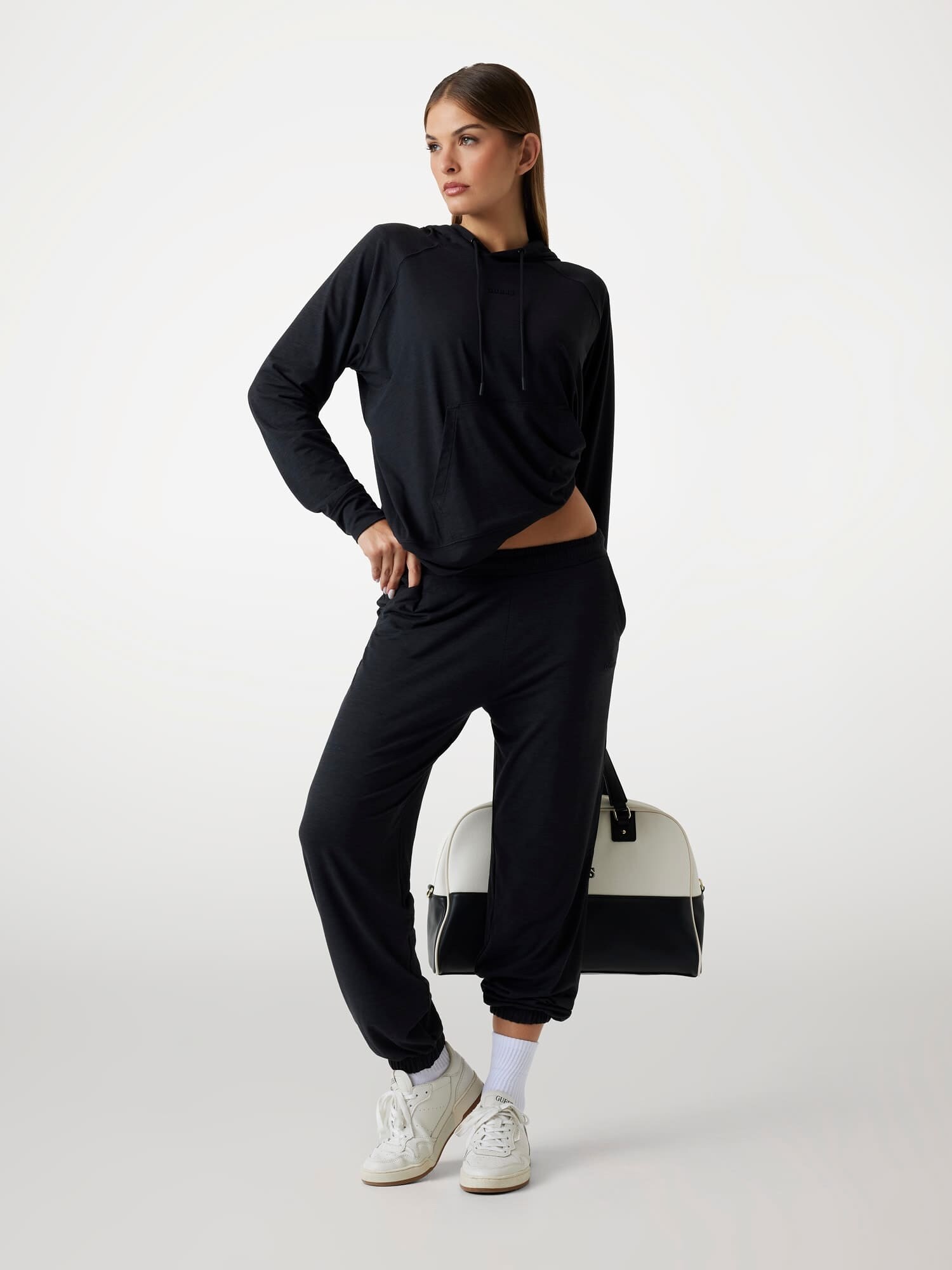 Thumbnail - GUESS Sweatshirt