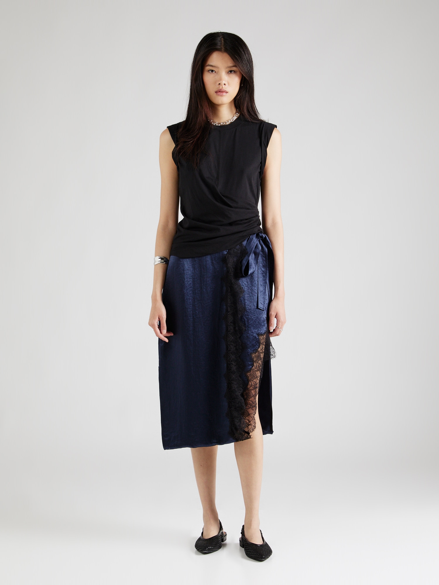 3.1 Phillip Lim Ruha 'ENDLESS LOOP'  sötétkék / fekete termék 2. képe