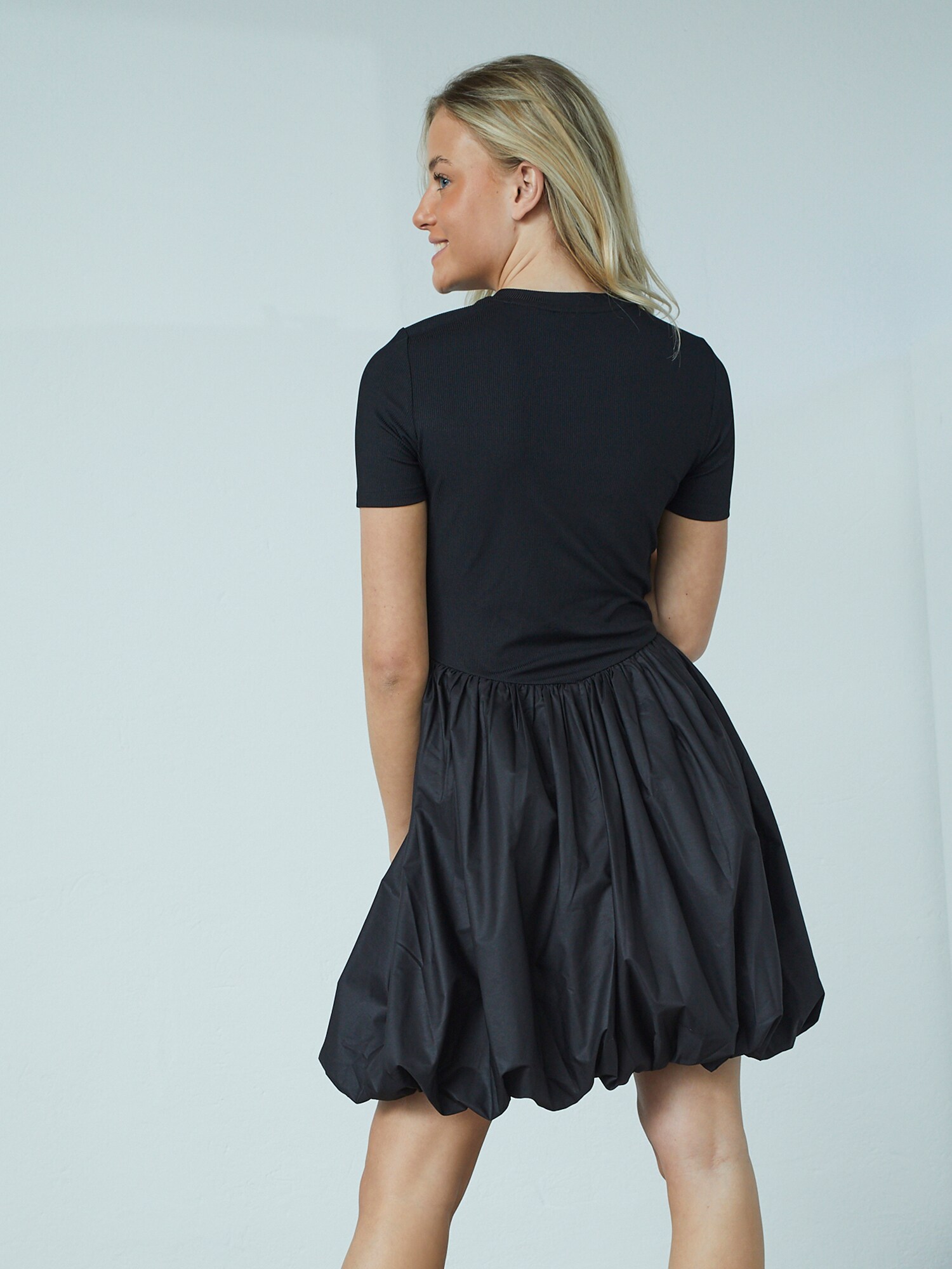 Thumbnail - SISTERS POINT Kleid EBAZA