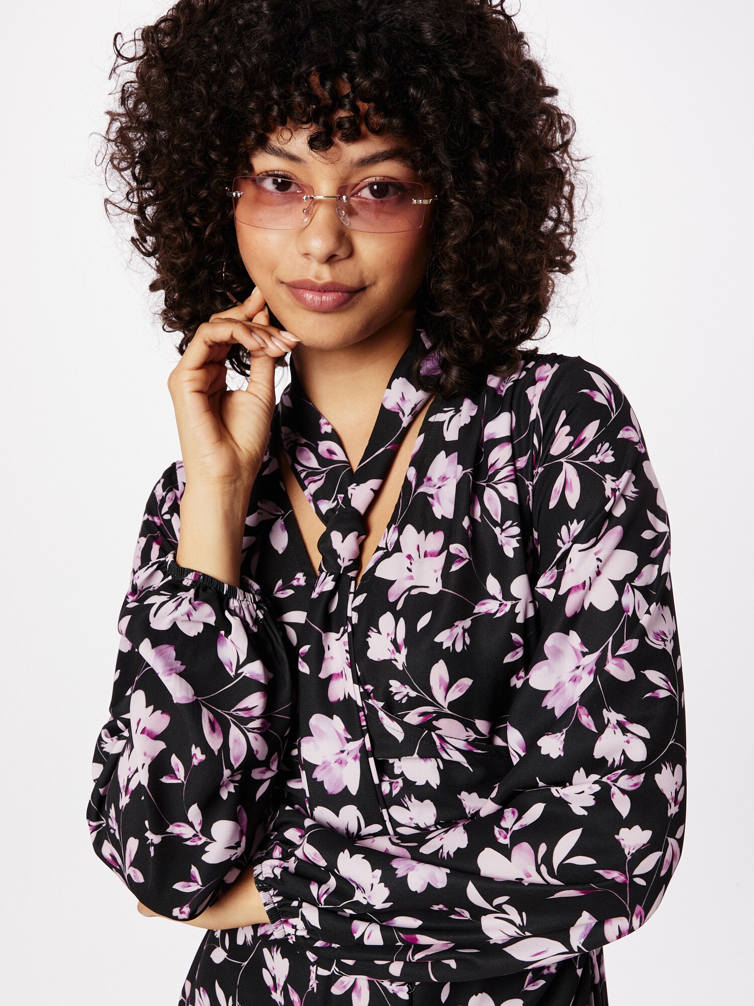 Dorothy Perkins Šaty orgovánová / čierna / biela (obrázok 5)