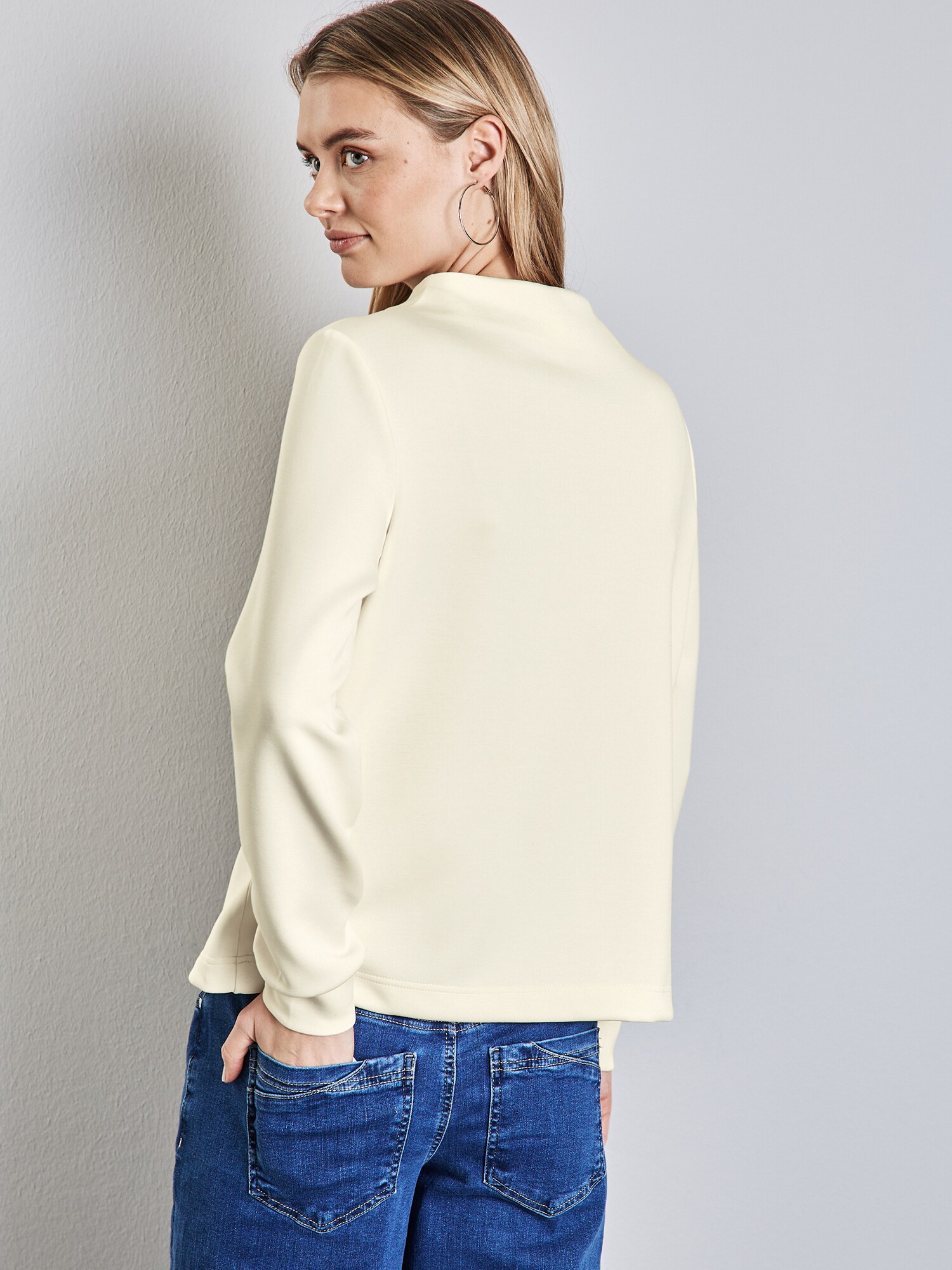 Thumbnail - Shirt