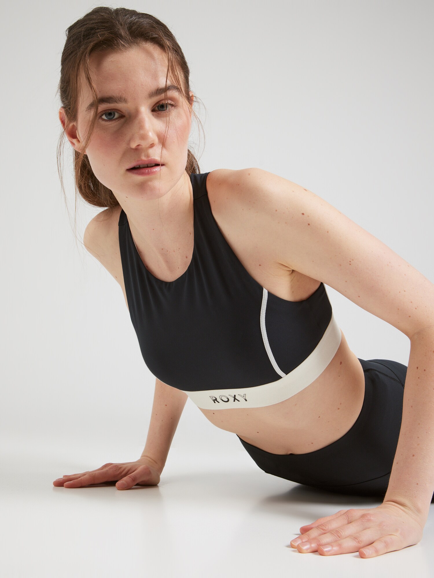 ROXY Sportmelltartók 'BOLD MOVES'  világos bézs / fekete termék 2. képe