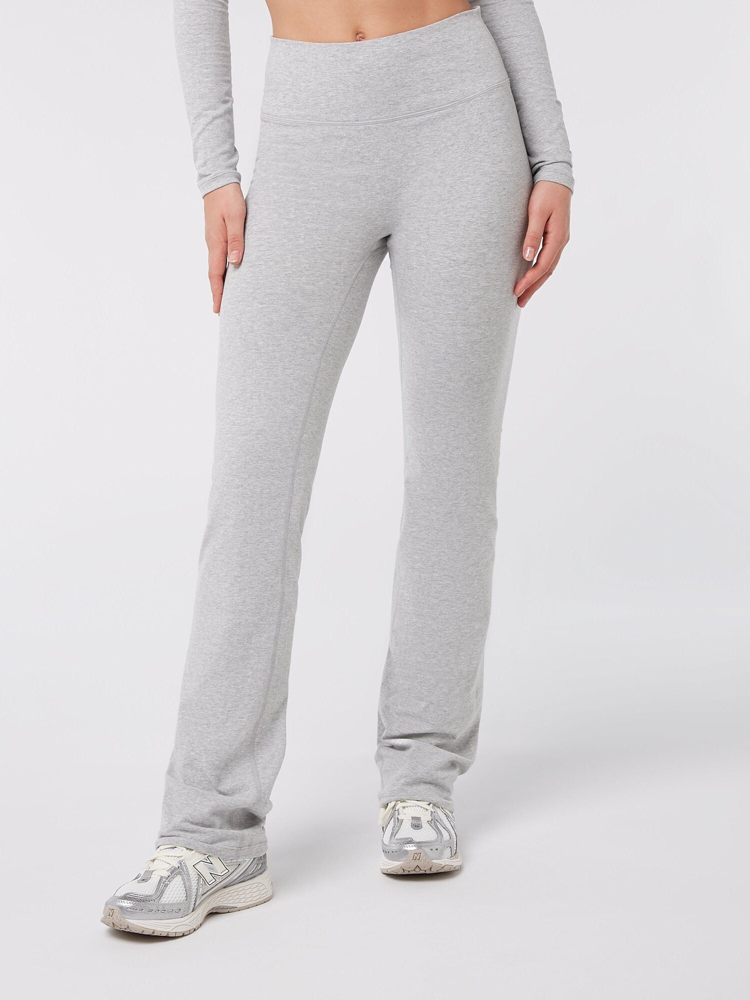 YO-GAYA Tajice 'Lounge Pants' siva melange