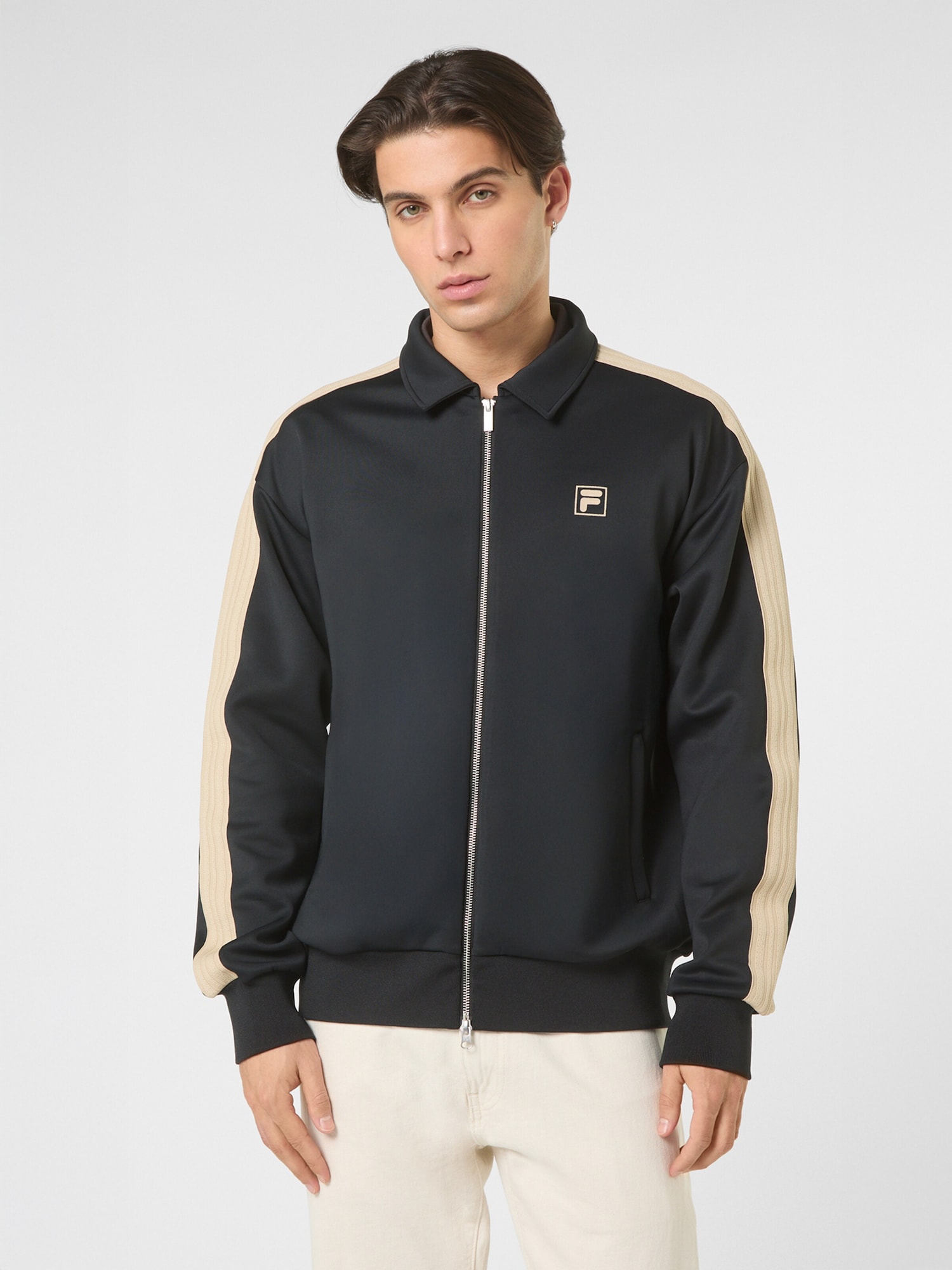 FILA Sudadera con cremallera 'VAIANO relaxed taped track jacket' negro – imagen 1