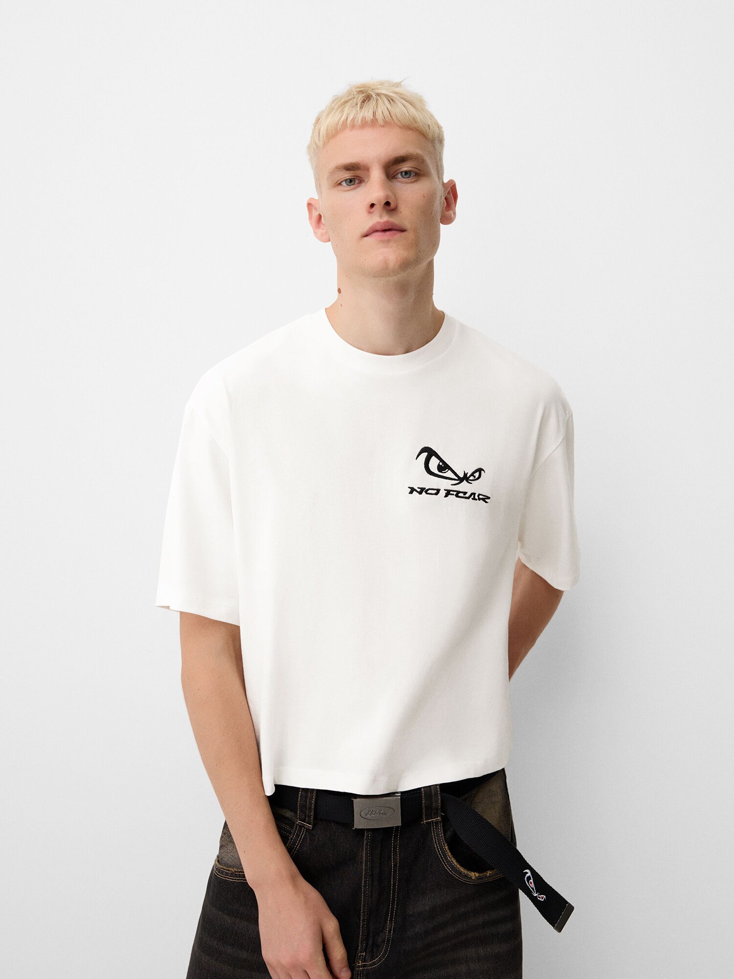 Bershka Póló  világospiros / fekete / fehér termék 2. képe