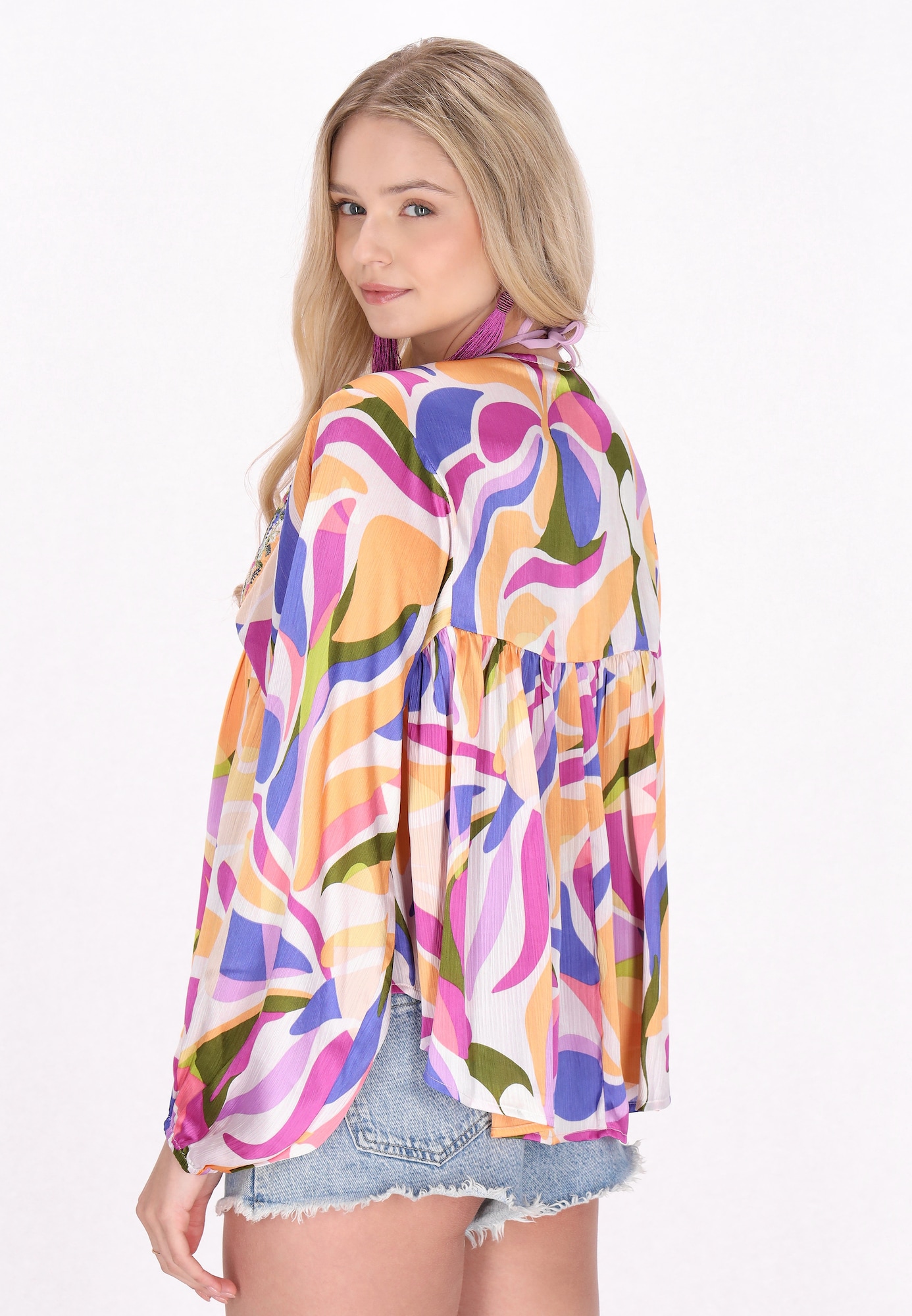 Thumbnail - IZIA Bluse Fashion Look