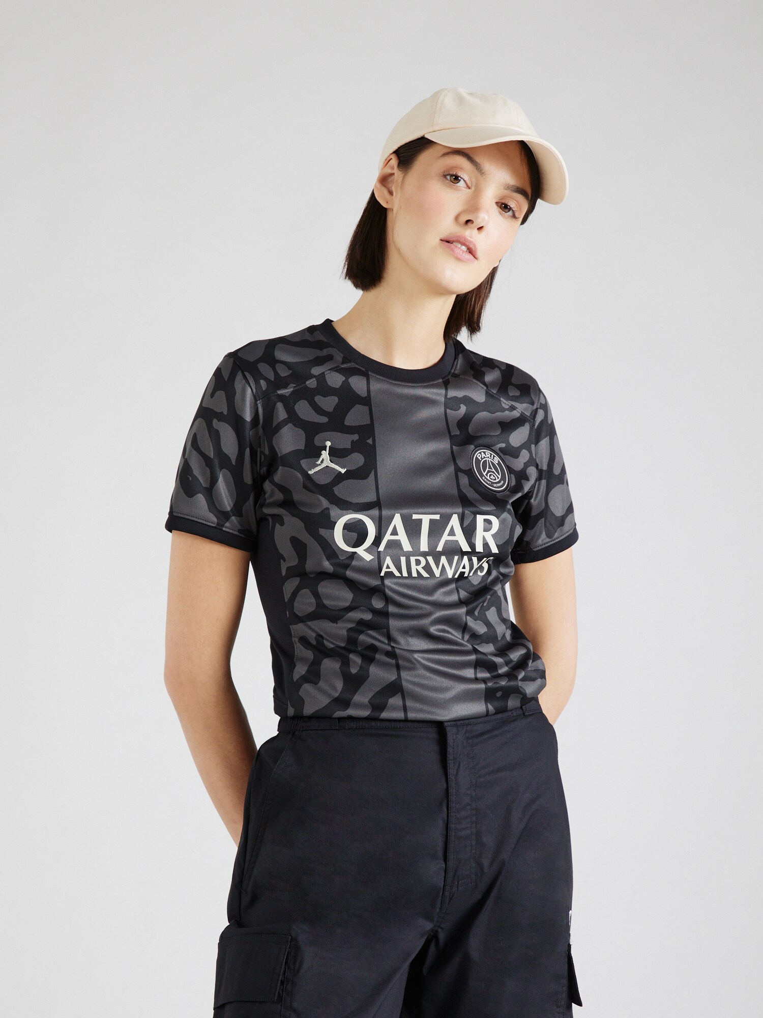 NIKE Funkcionális felső  antracit / fekete / fehér termék 2. képe