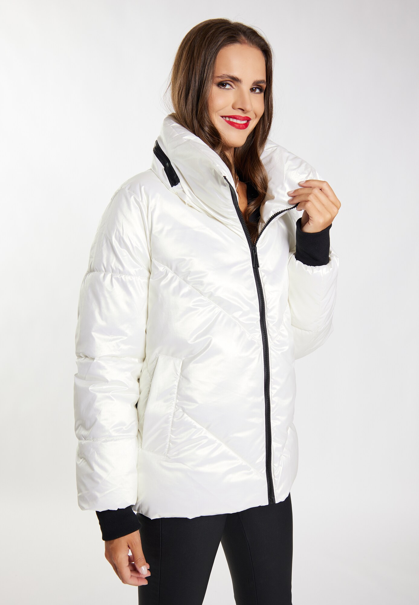 Thumbnail - faina Jacke Imane