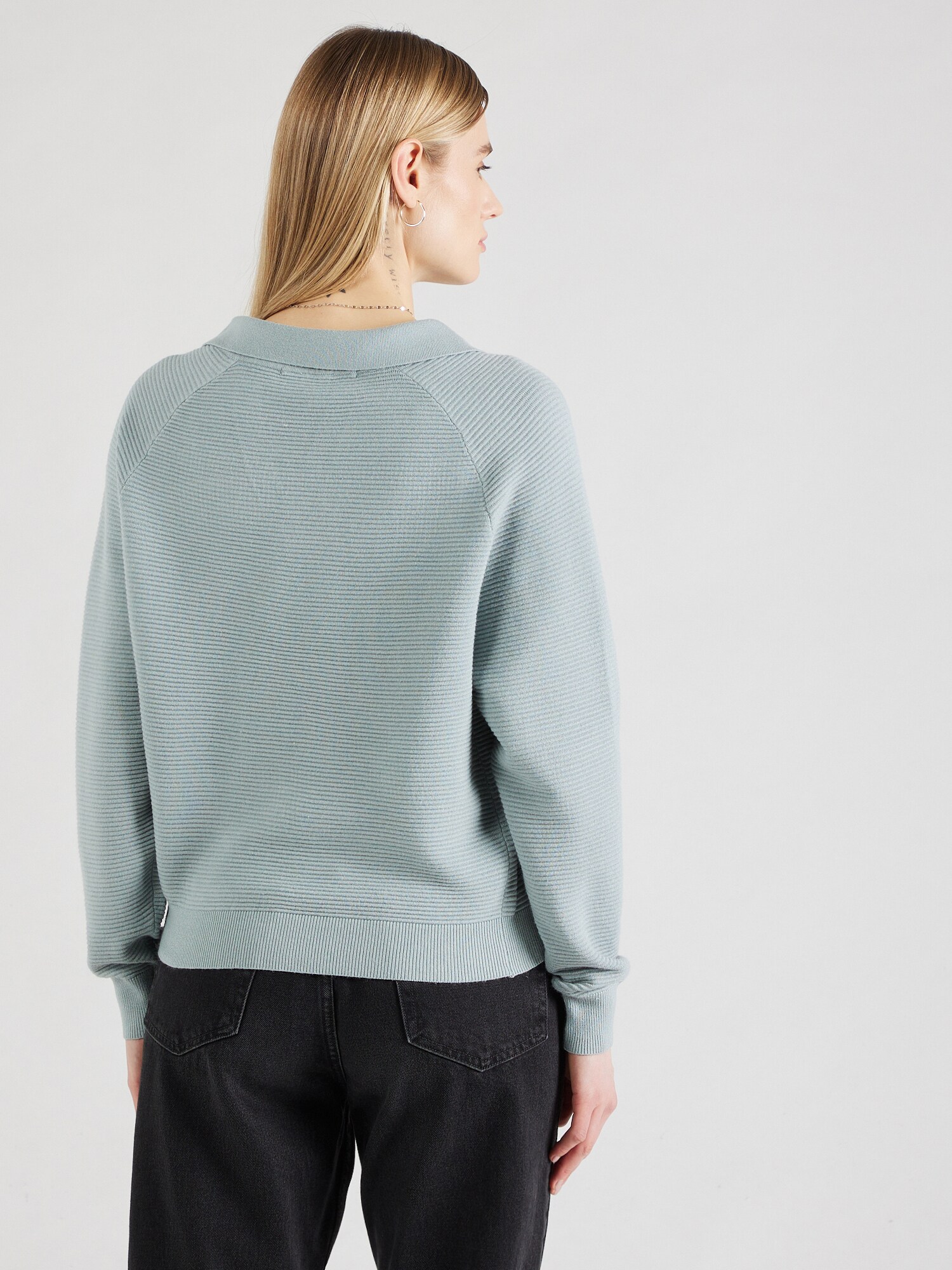 Thumbnail - Pullover