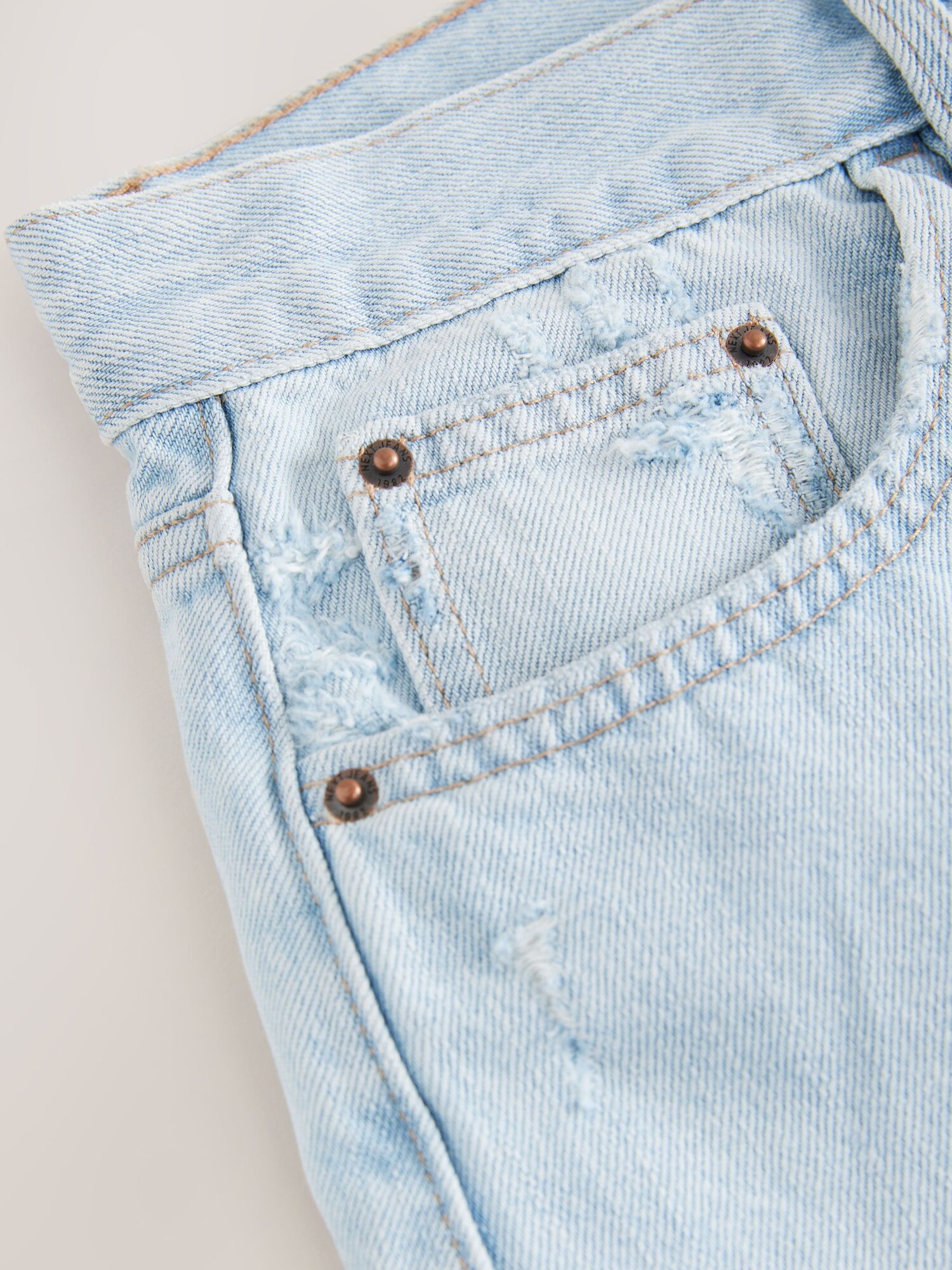 Thumbnail - Next Shorts