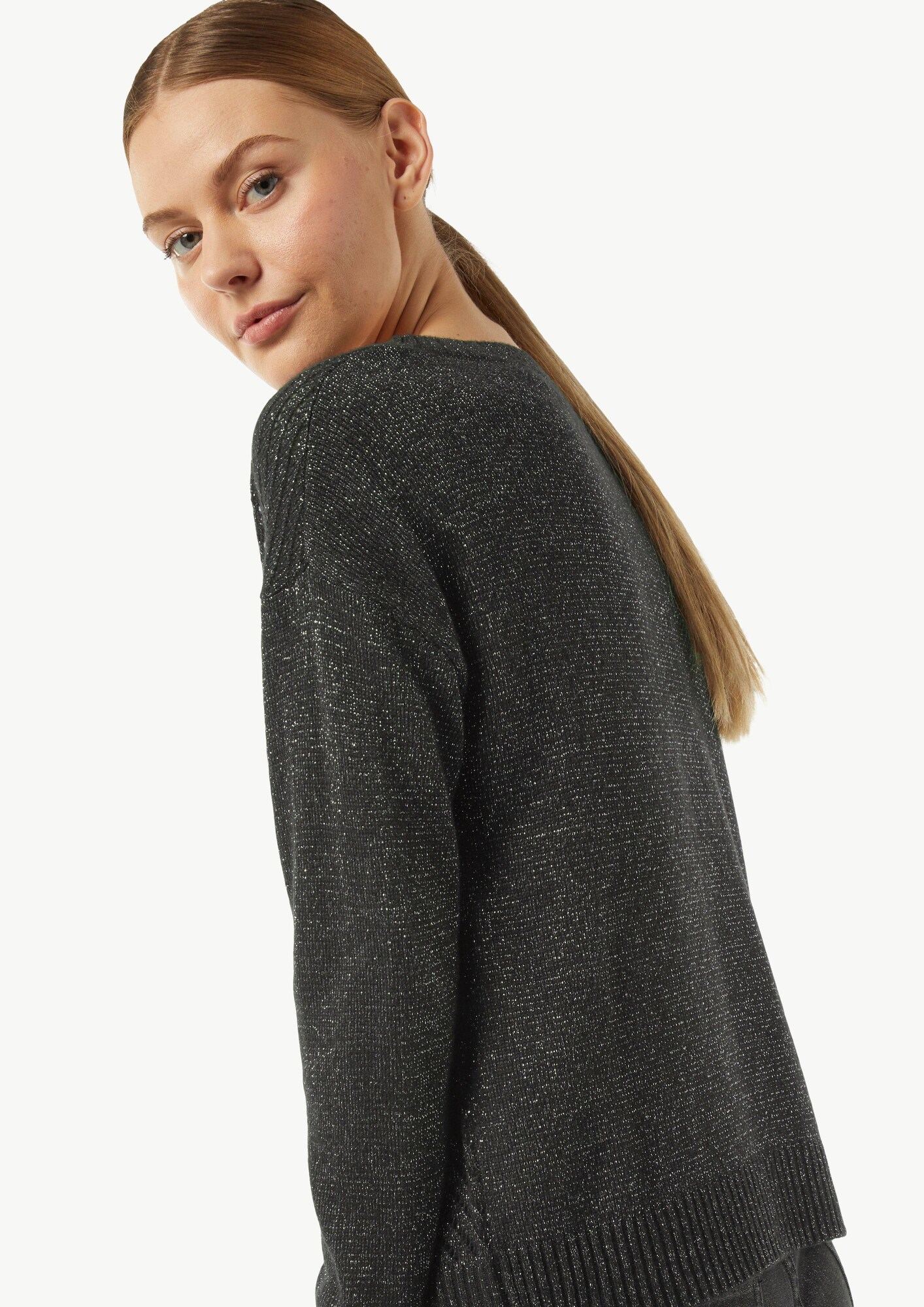 Thumbnail - Pullover