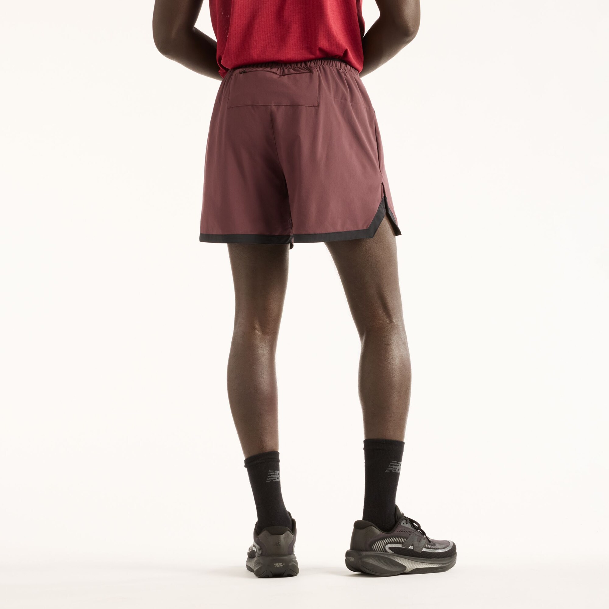 New balance Pantalón deportivo 'RC Essential Short 5"' marrón / rojo cereza – imagen 2