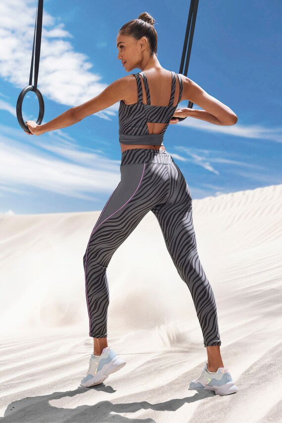 LASCANA ACTIVE, Sport top, szürke, 5 kép a 6 közül