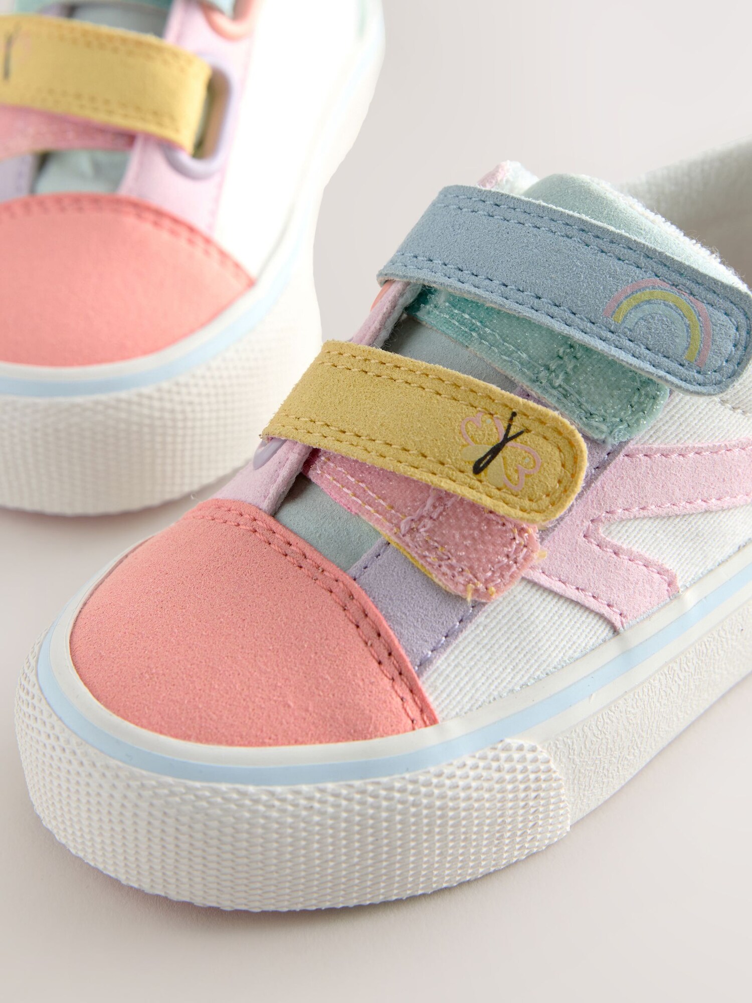 Thumbnail - Sneaker