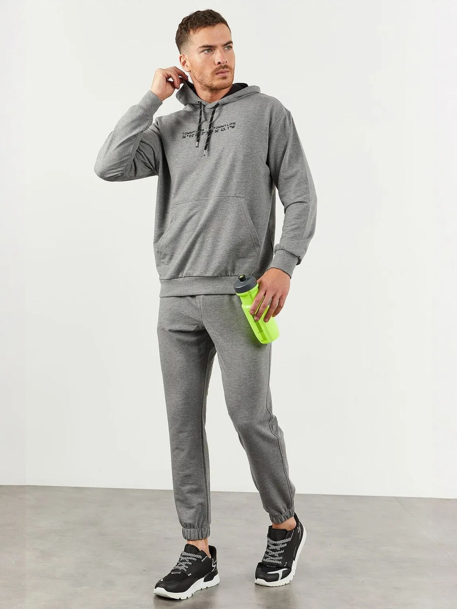 Tommy Life Jogging komplet siva