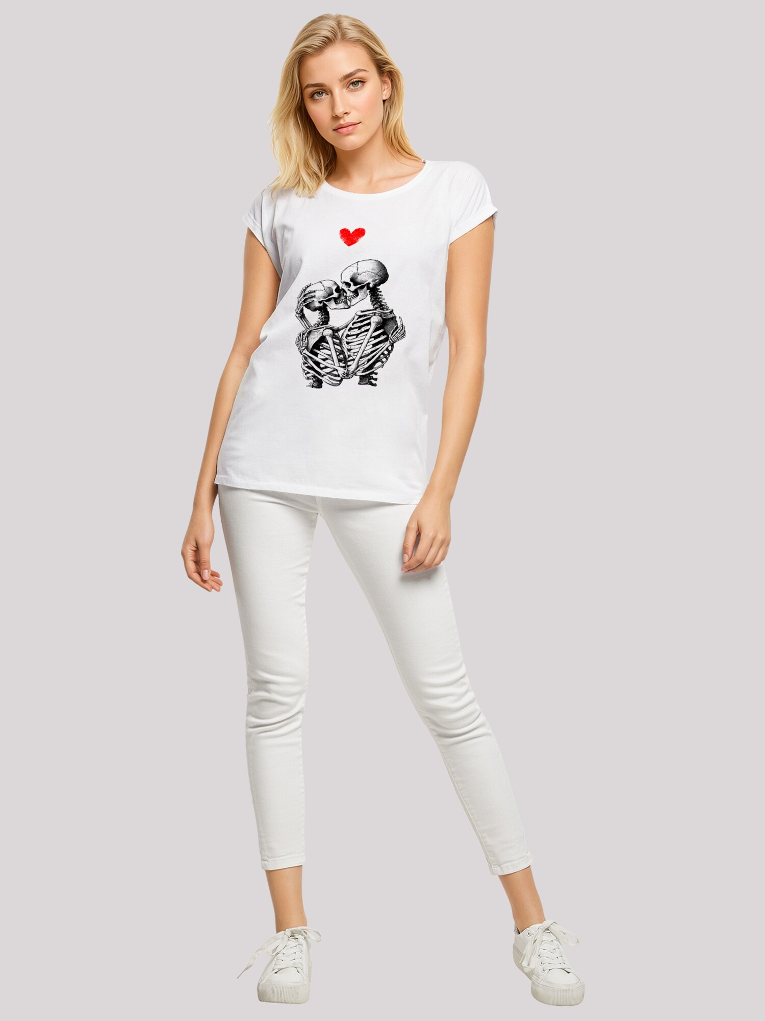 Thumbnail - F4NT4STIC T-Shirt Love is all you need
