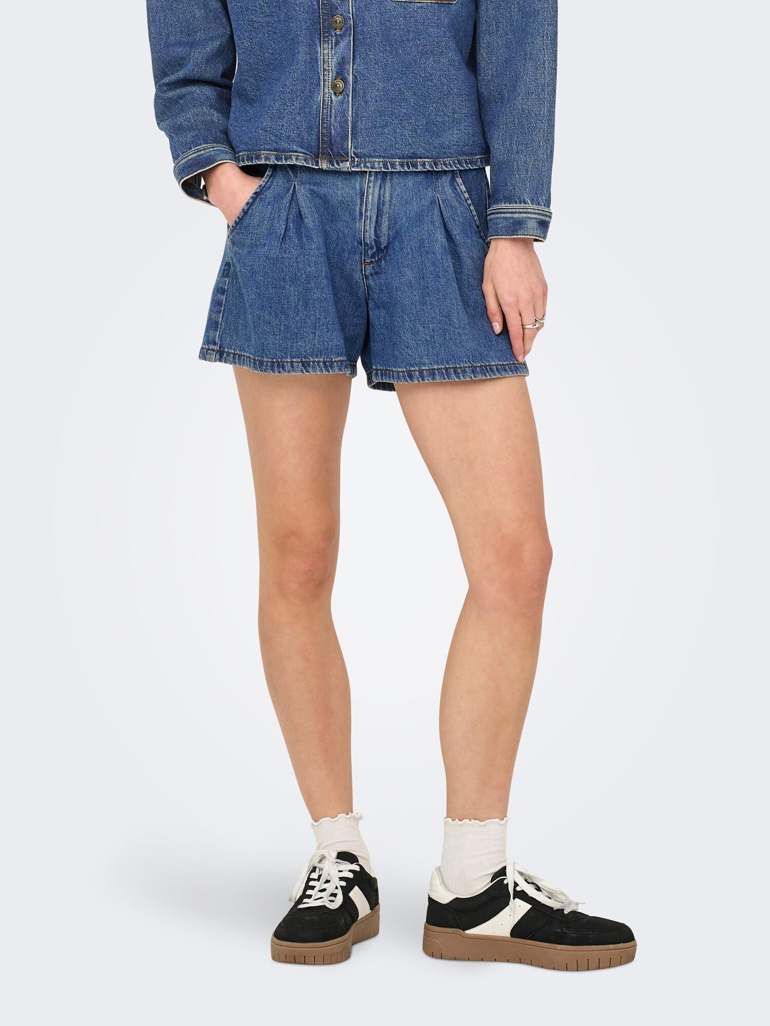 Thumbnail - Shorts 'ONLEllis'
