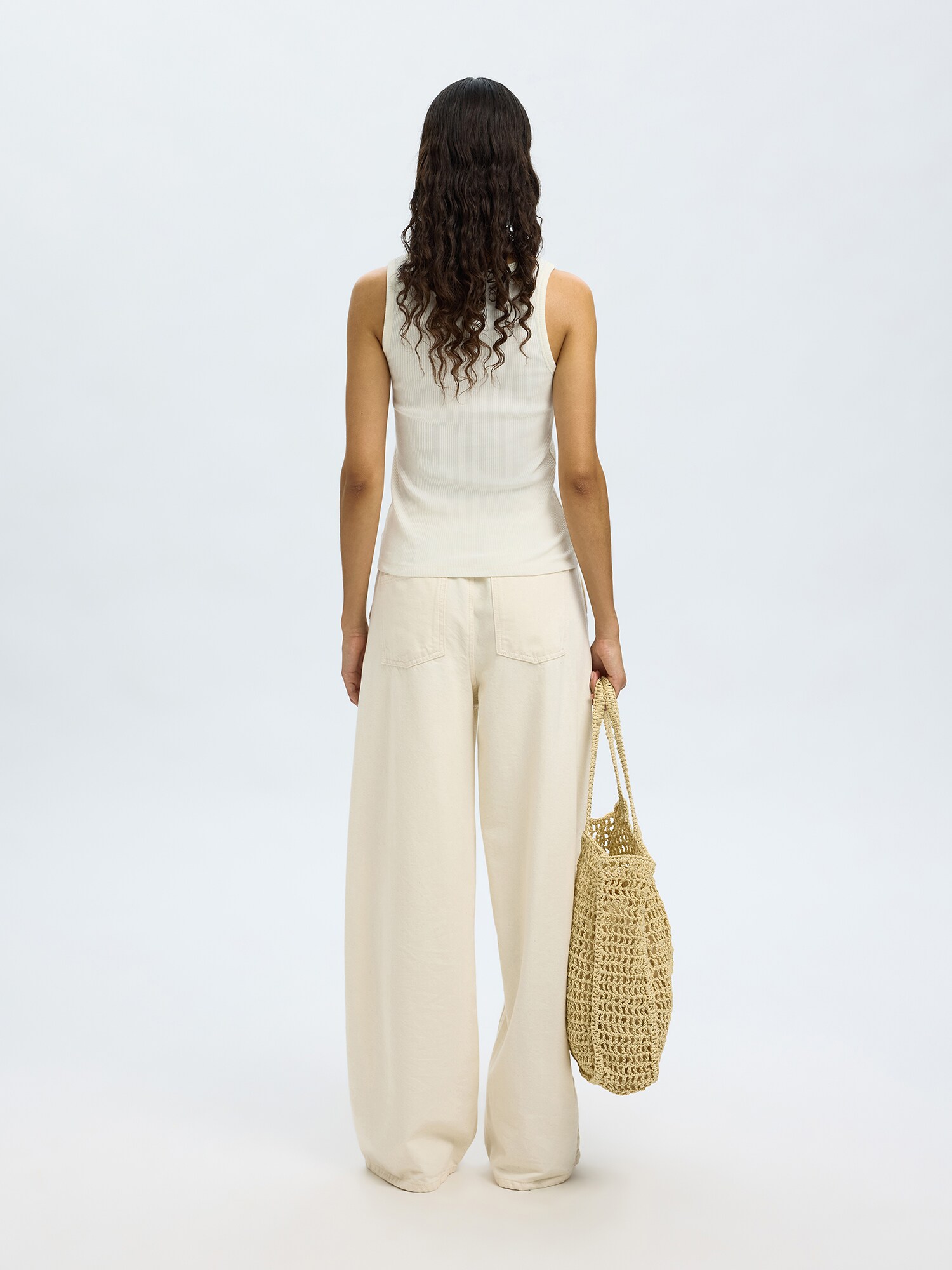 Thumbnail - SELECTED Top SLFAnna