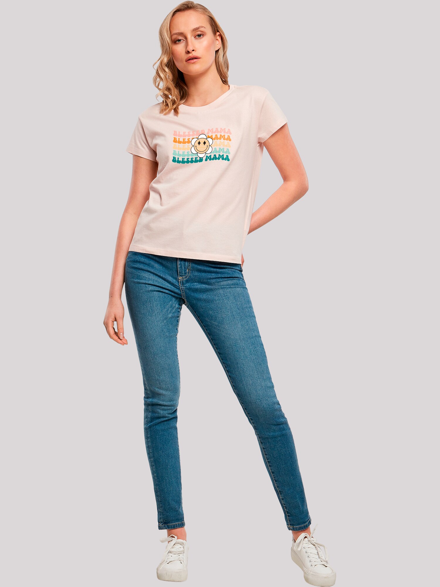 Thumbnail - T-Shirt 'Mothers Day Blessed Mama Playful Lettering Vintage Inspired'