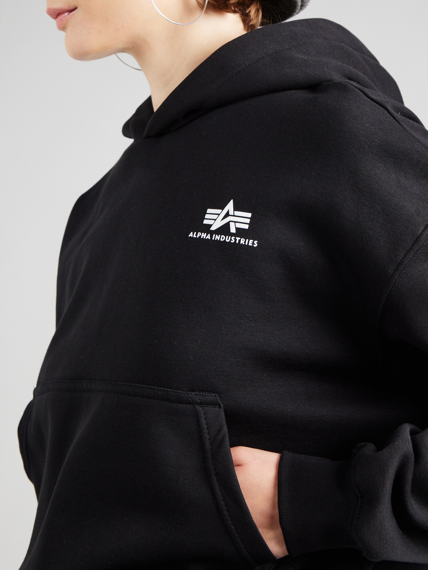 ALPHA INDUSTRIES Mikina čierna / biela (obrázok 5)