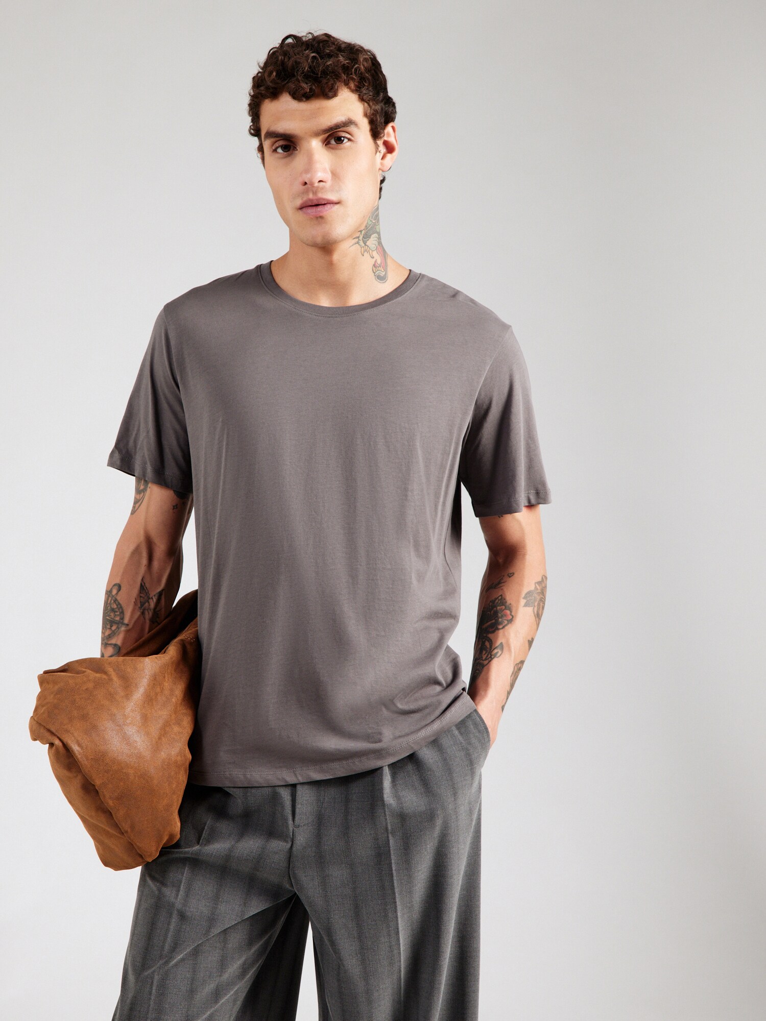 JACK & JONES Póló 'JJEORGANIC'  bézs / szürke / khaki / burgundi vörös / fekete termék 2. képe