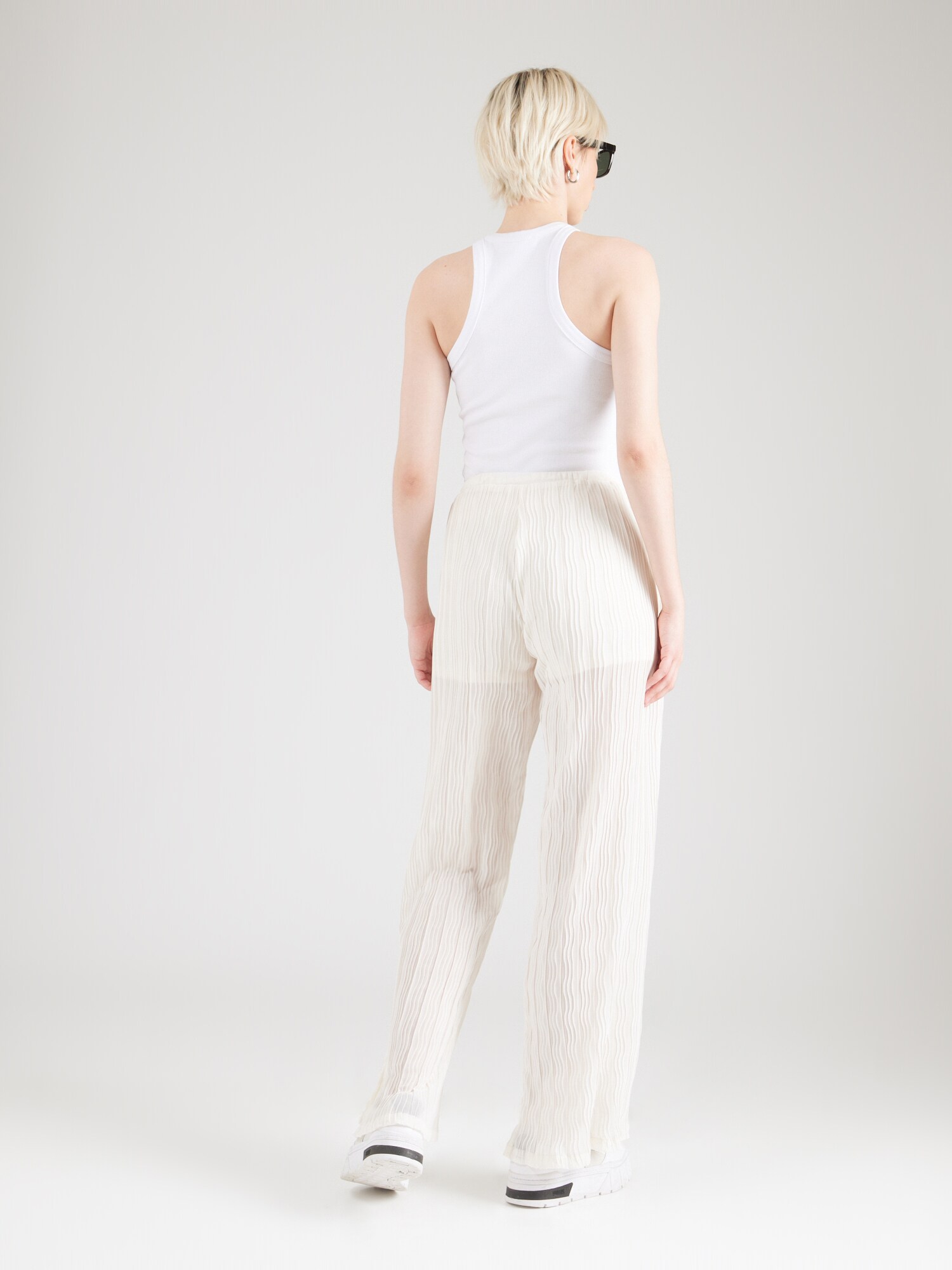 Thumbnail - Sixth June Hose