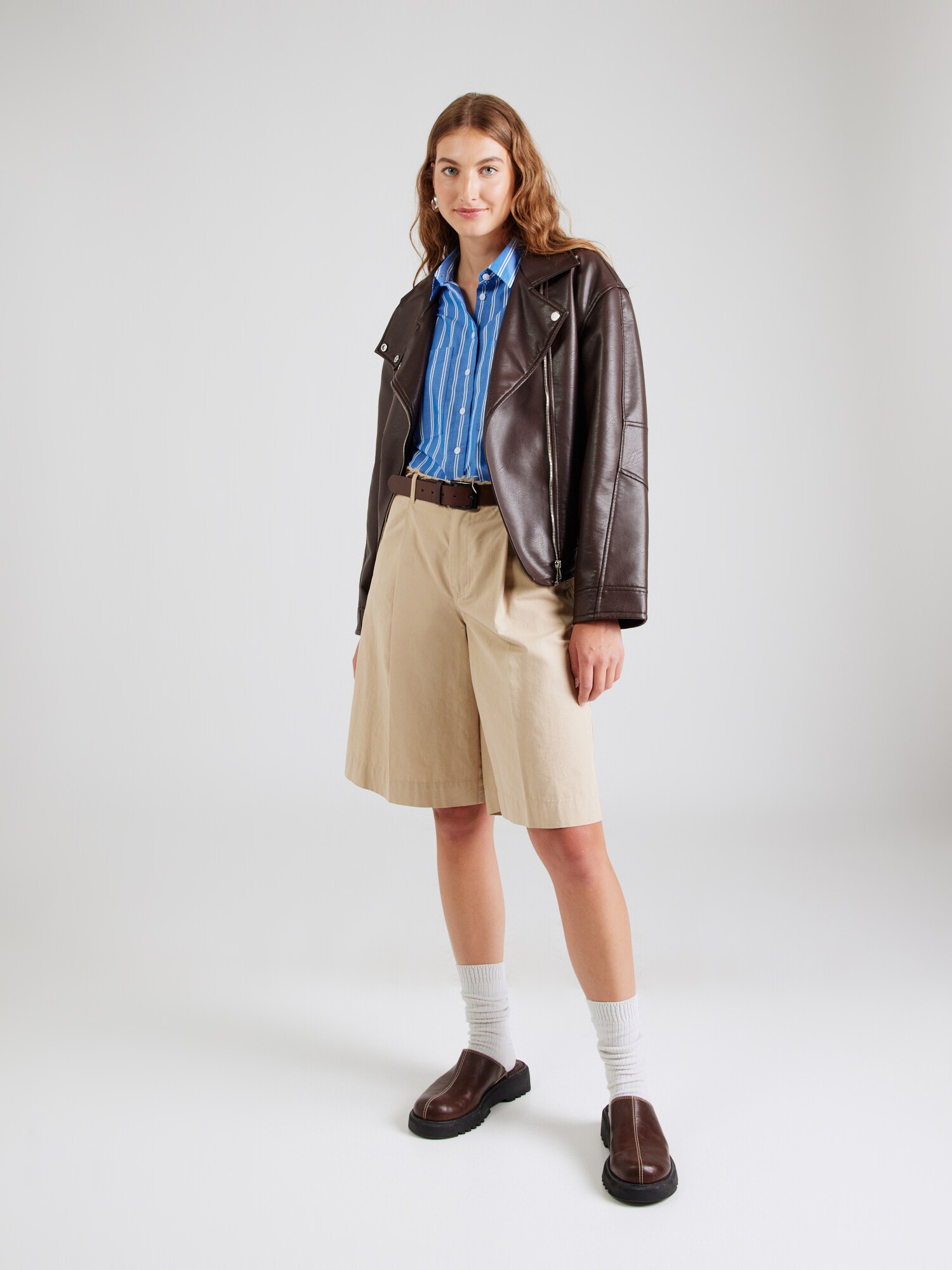 Thumbnail - LEVIS  Bluse  Harlie Short Sleeve Cropped Shirt