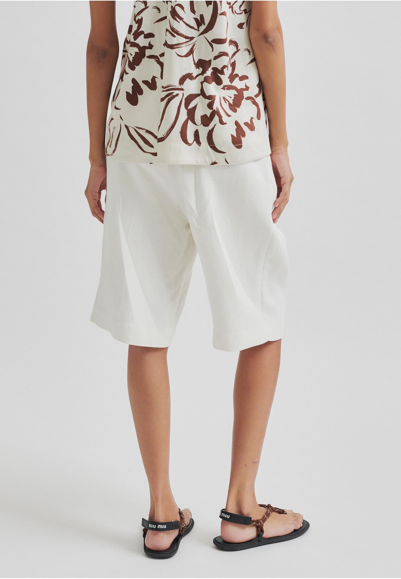 Thumbnail - SECOND FEMALE Shorts