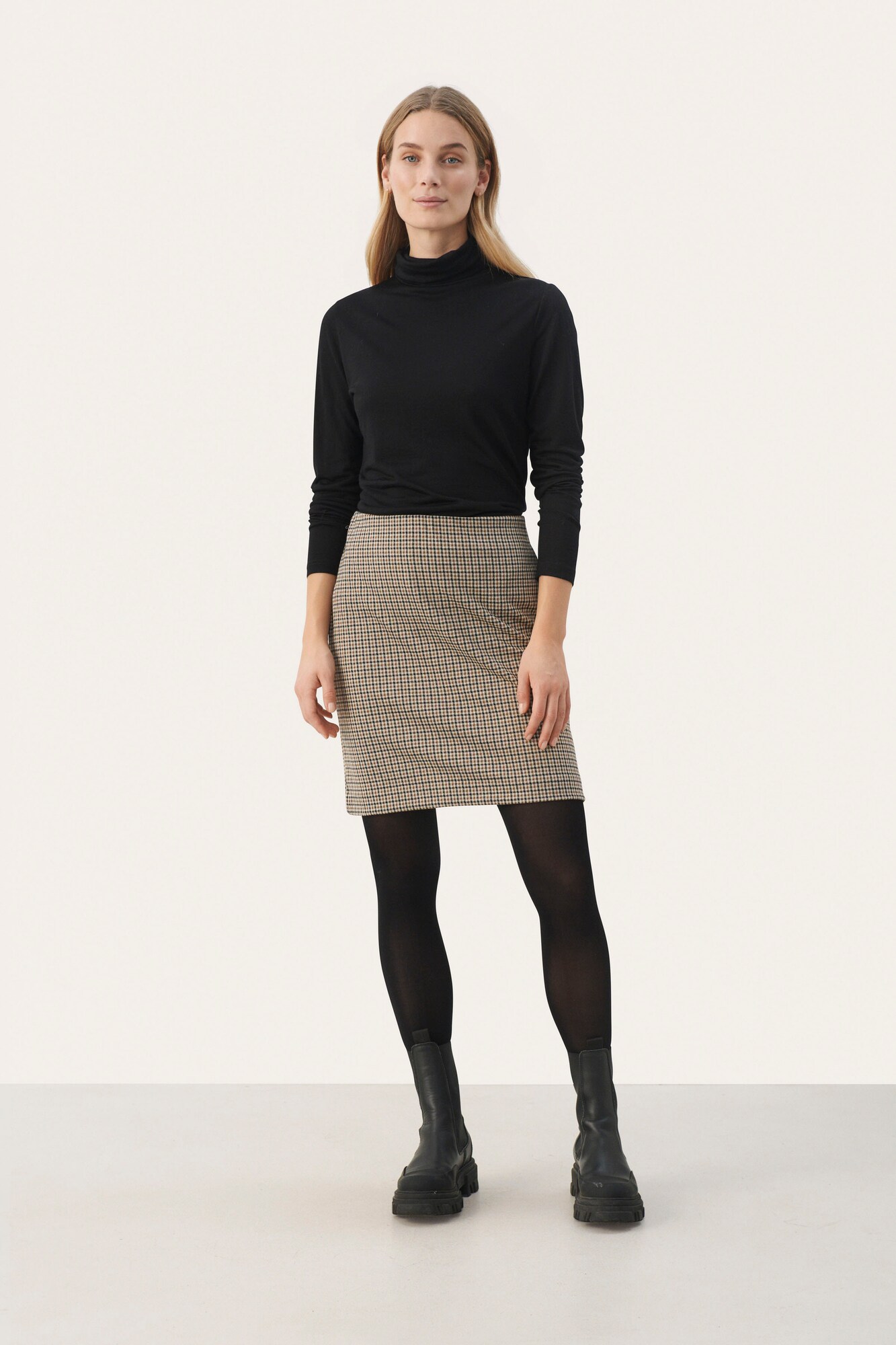 Thumbnail - Part Two Rock CorinnePW