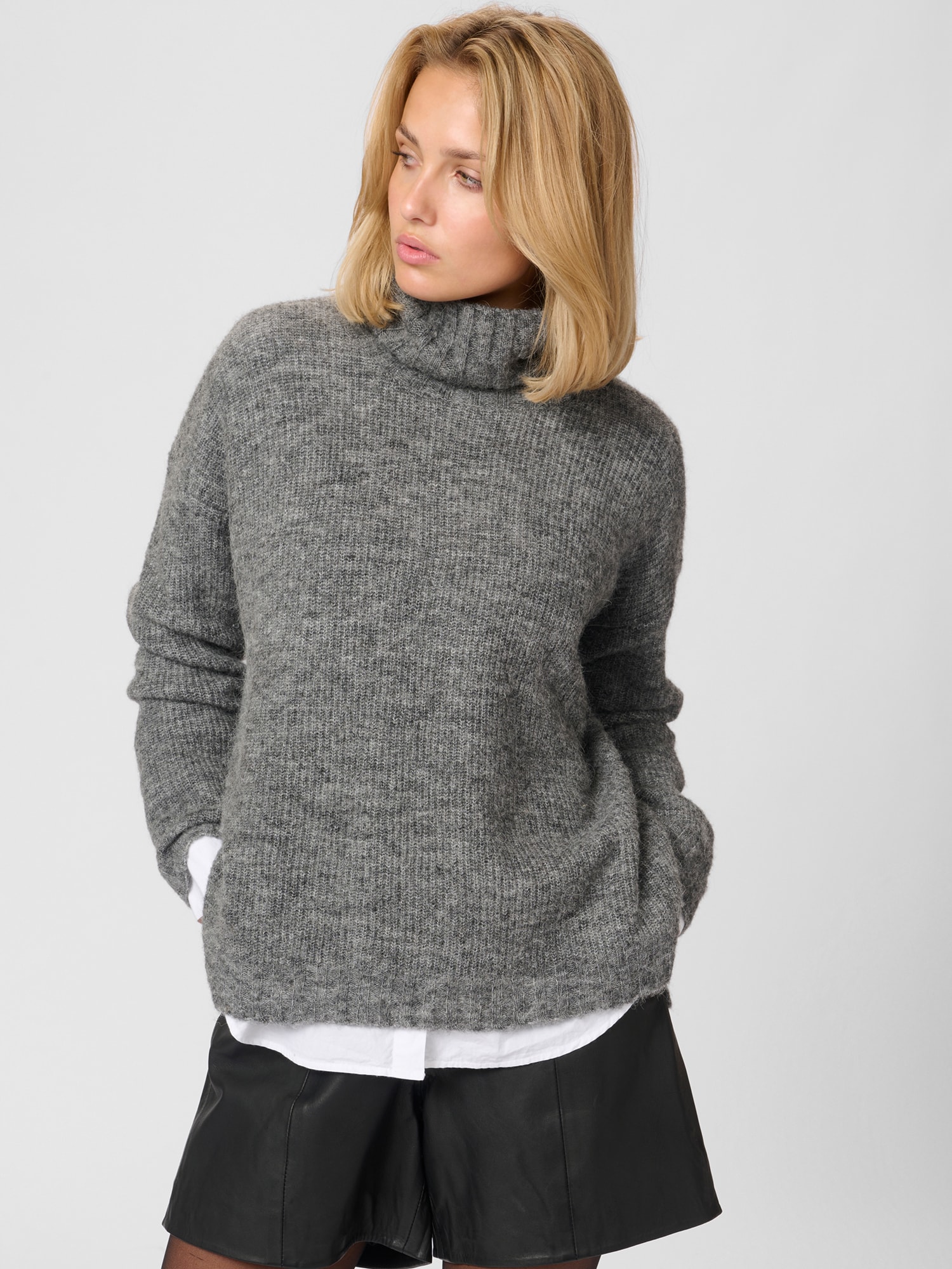 Thumbnail - Pullover