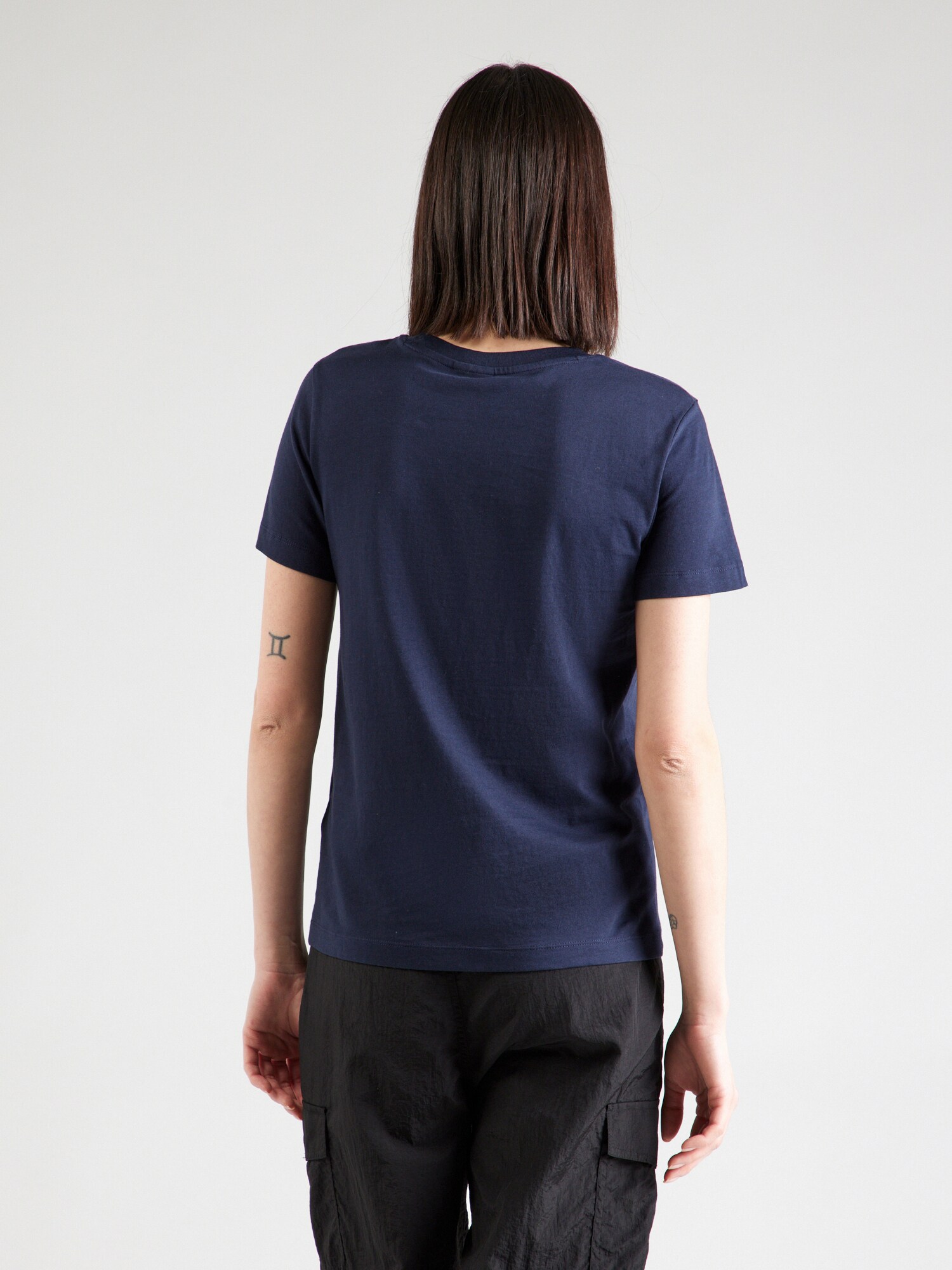 Thumbnail - T-Shirt