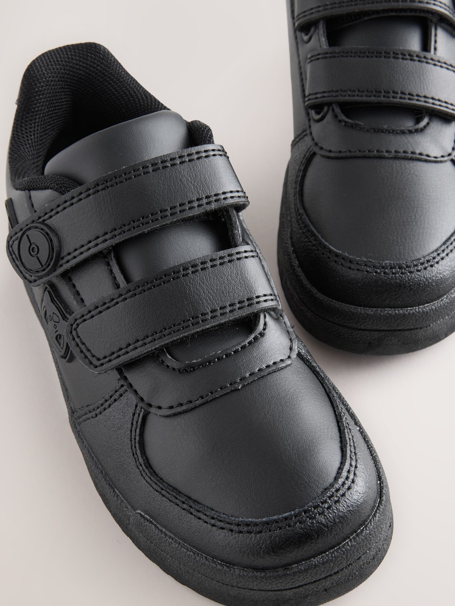 Thumbnail - Next Sneaker Pokemon