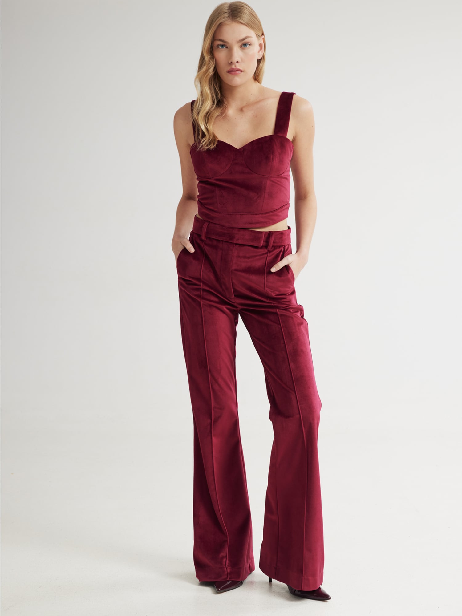 4TAILORS Pantaloni  roşu închis