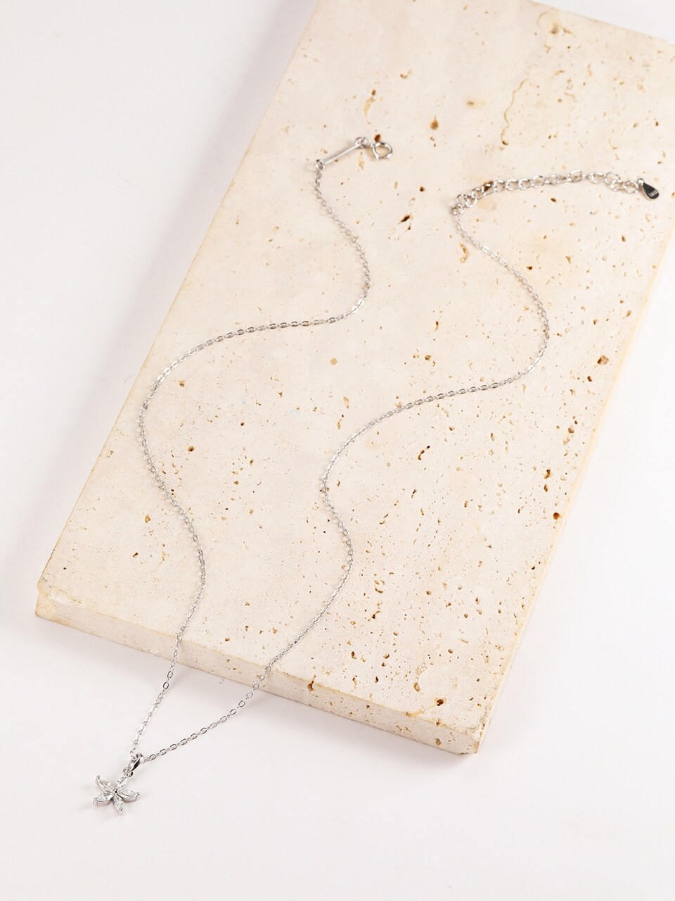 Halsband 'Daisy'