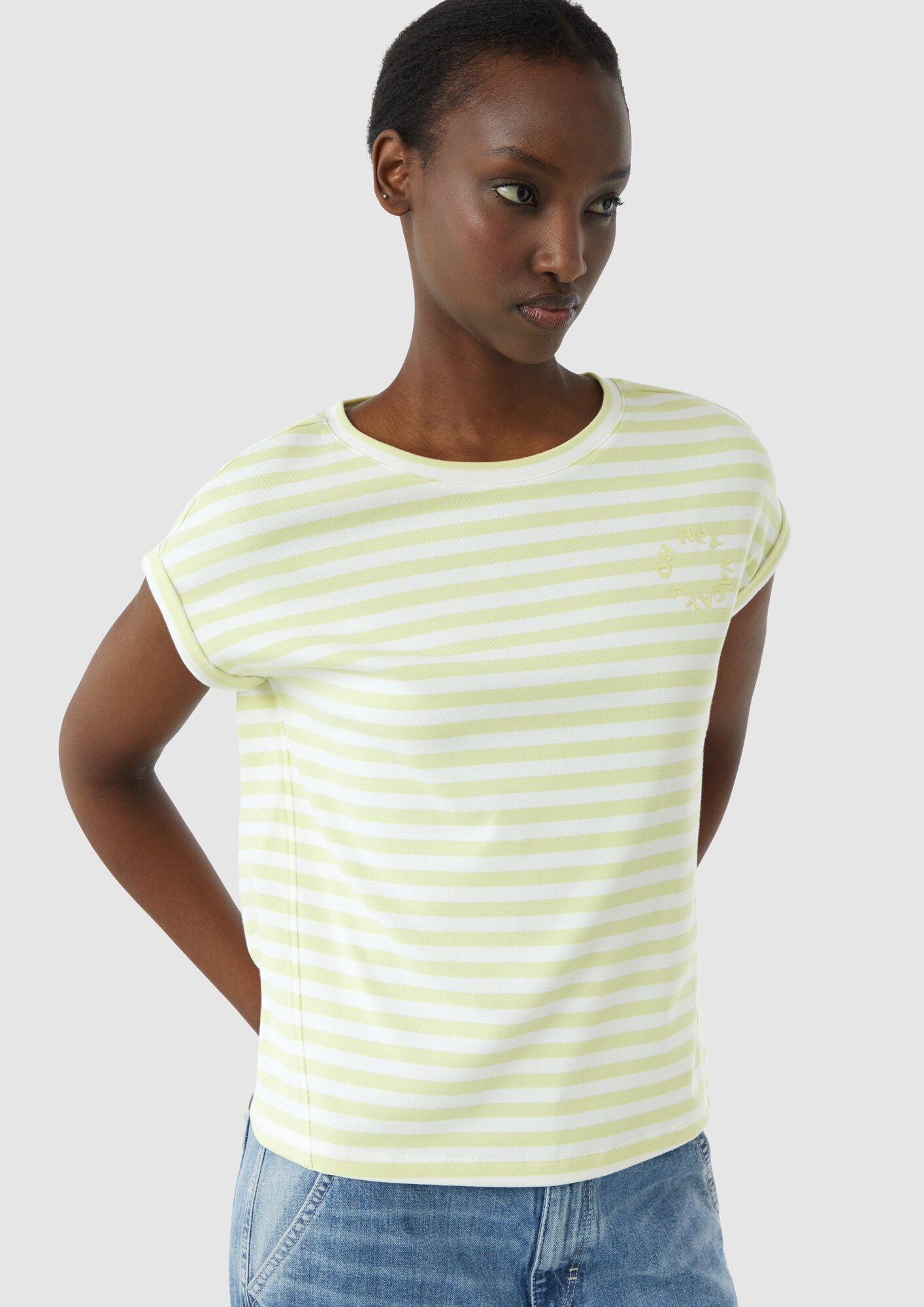 Thumbnail - comma casual identity T-Shirt