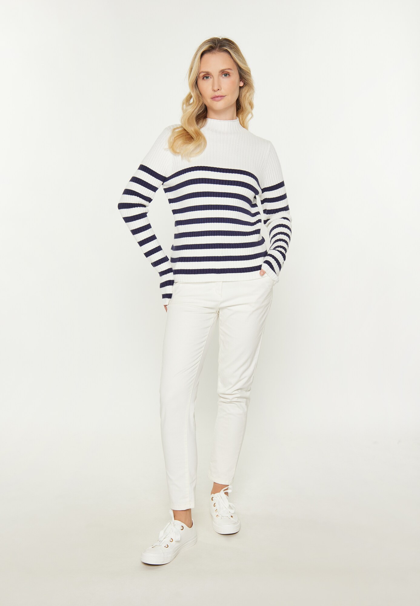 Thumbnail - usha BLUE LABEL Pullover Classic