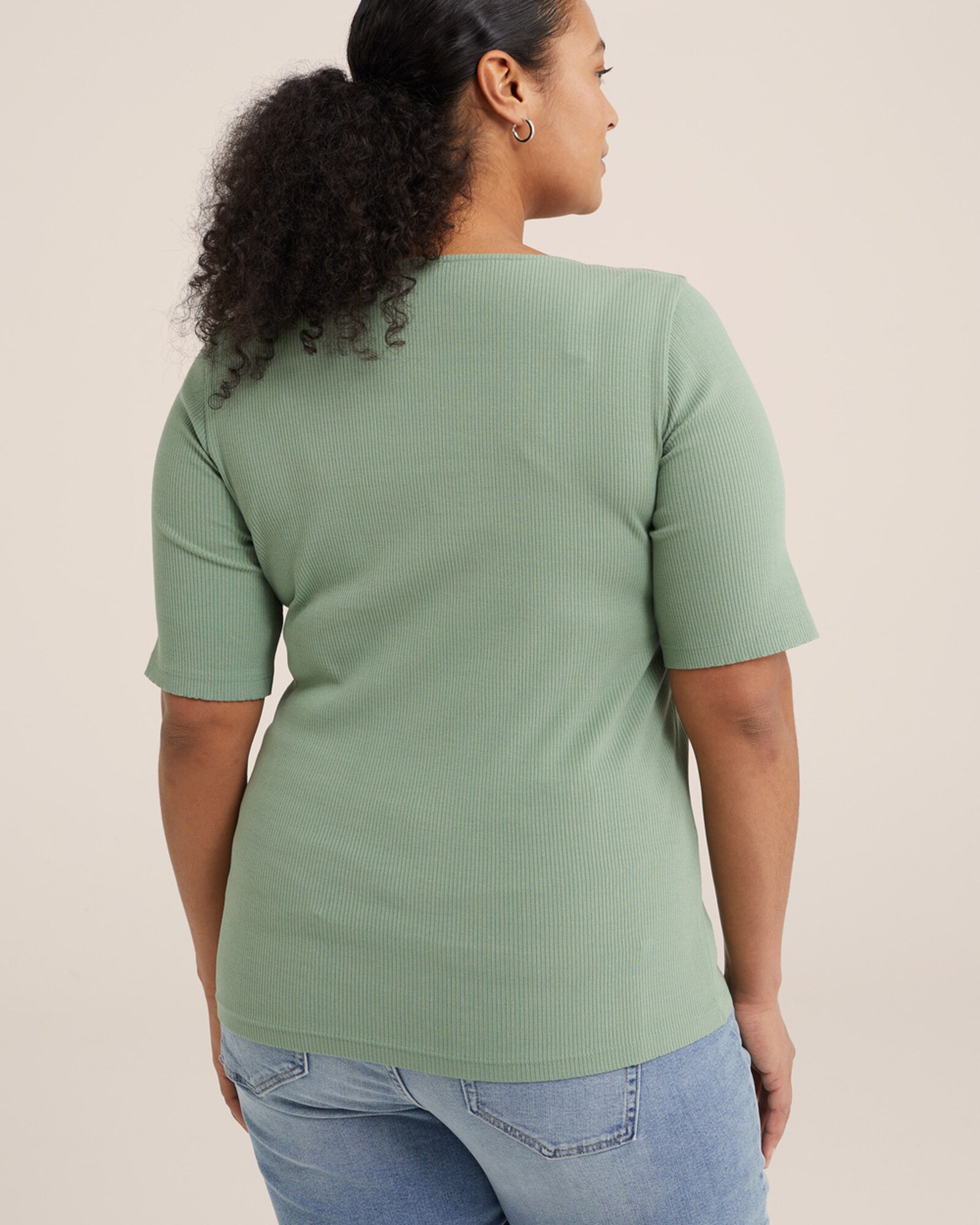 Thumbnail - Shirt