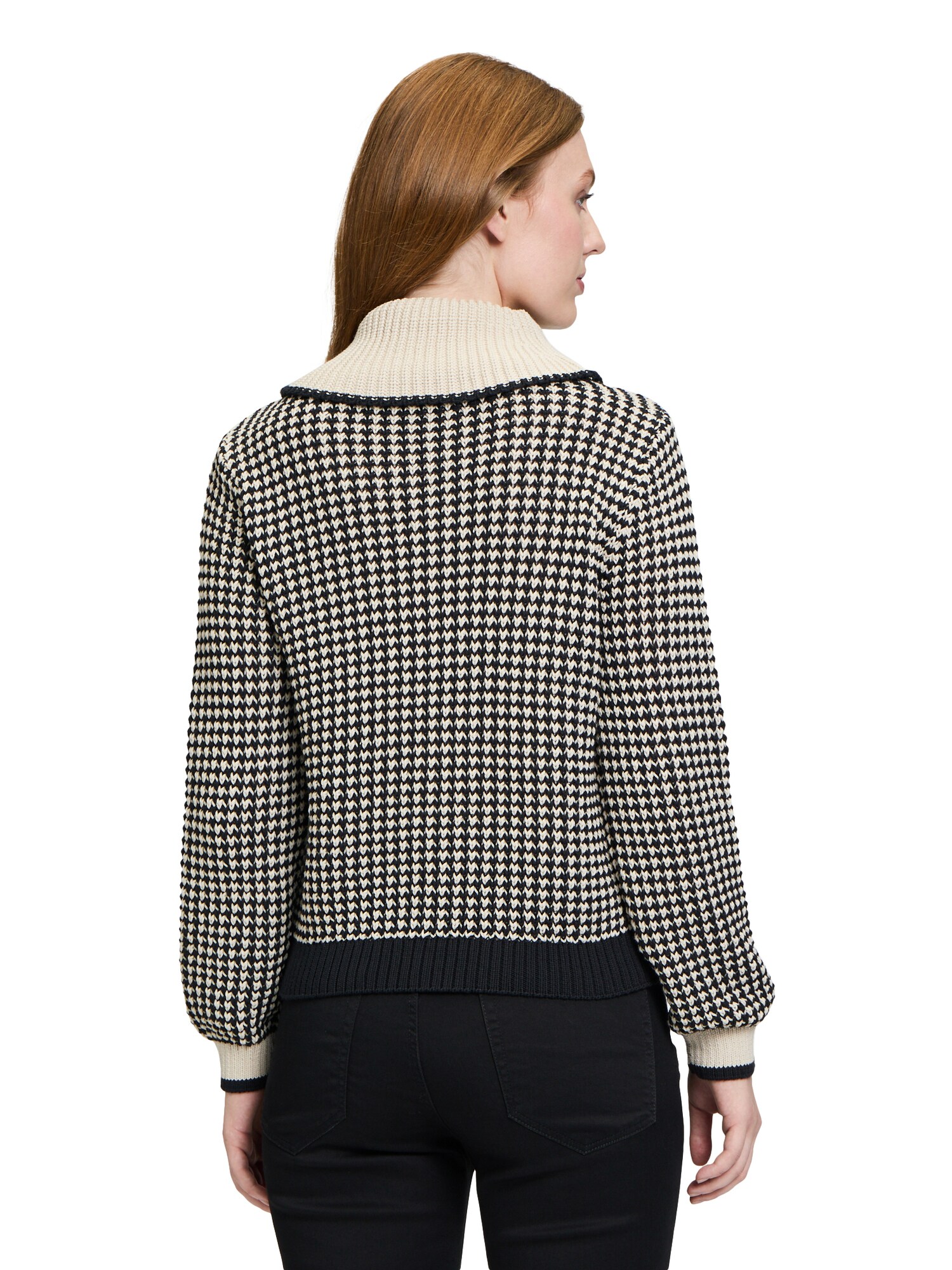 Thumbnail - Pullover