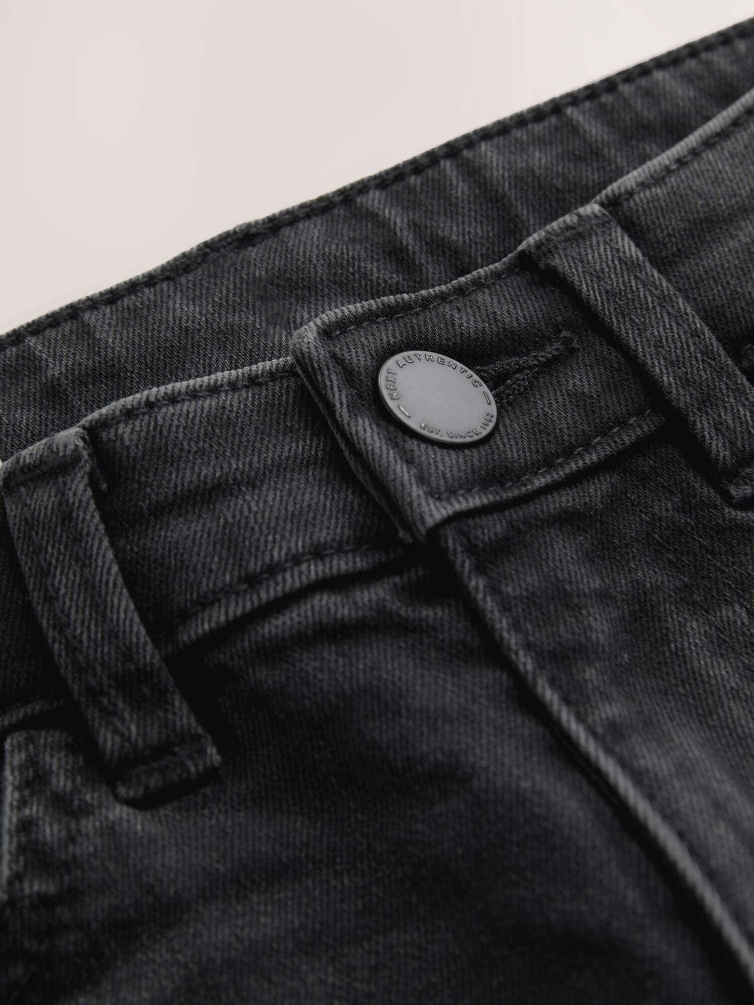 Thumbnail - Jeans