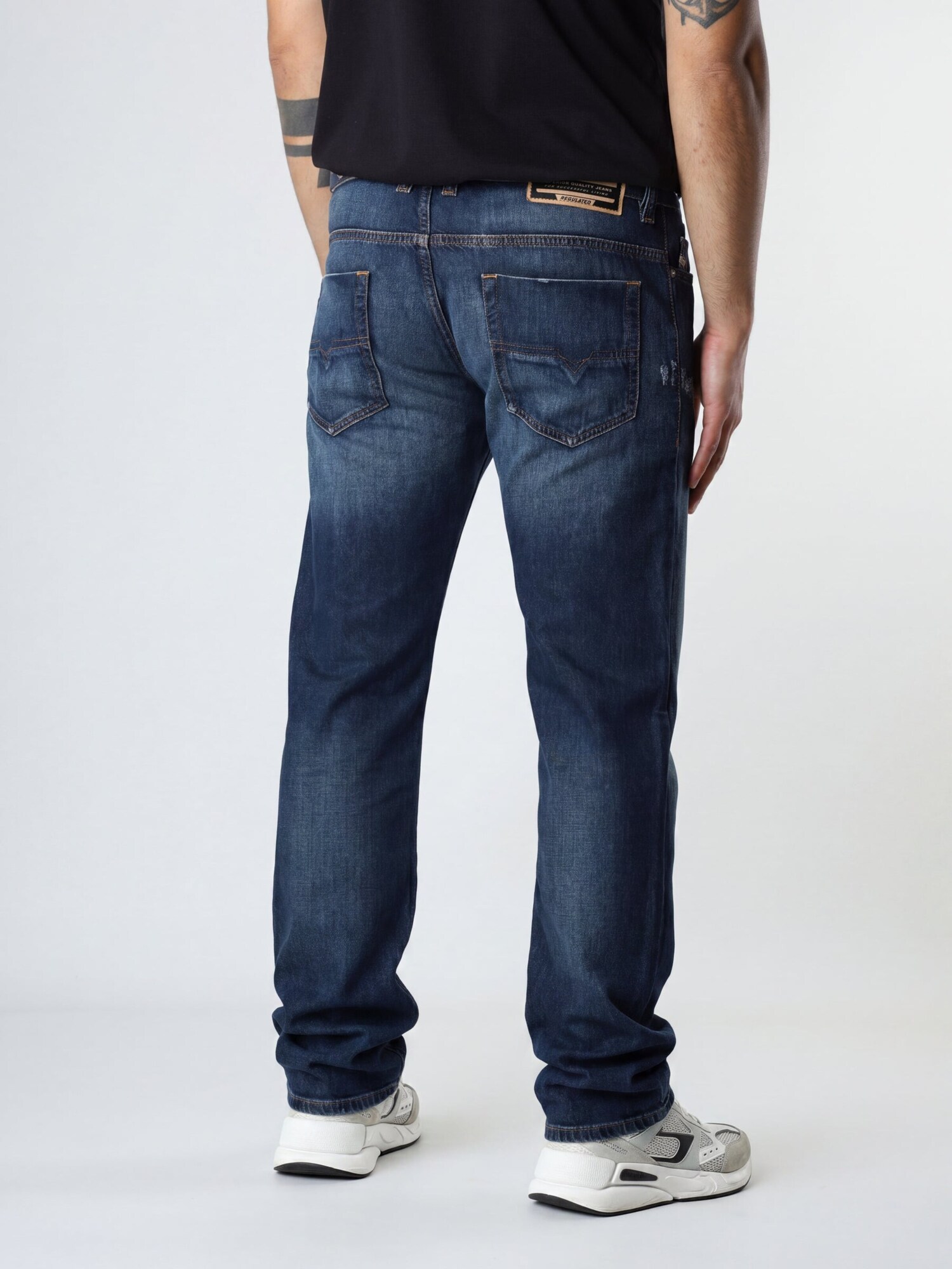 DIESEL Vaquero 'Light & Supersoft SAFADO-X' azul oscuro – imagen 3