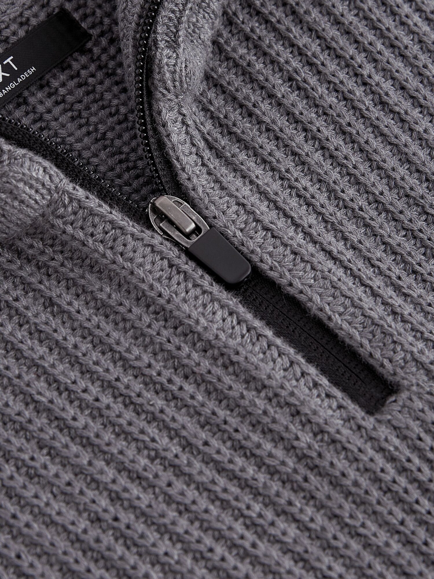 Thumbnail - Pullover