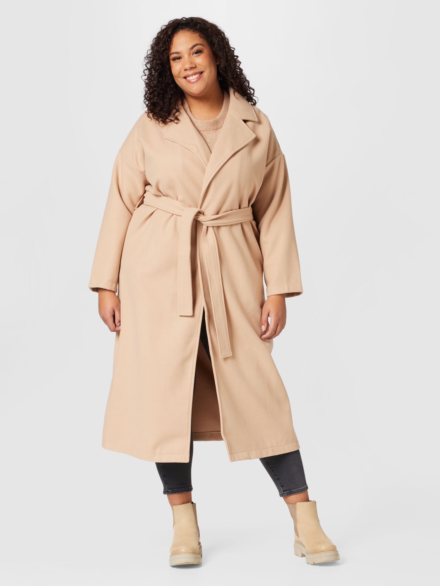 ABOUT YOU Curvy Átmeneti kabátok 'Giulia'  homok termék 2. képe