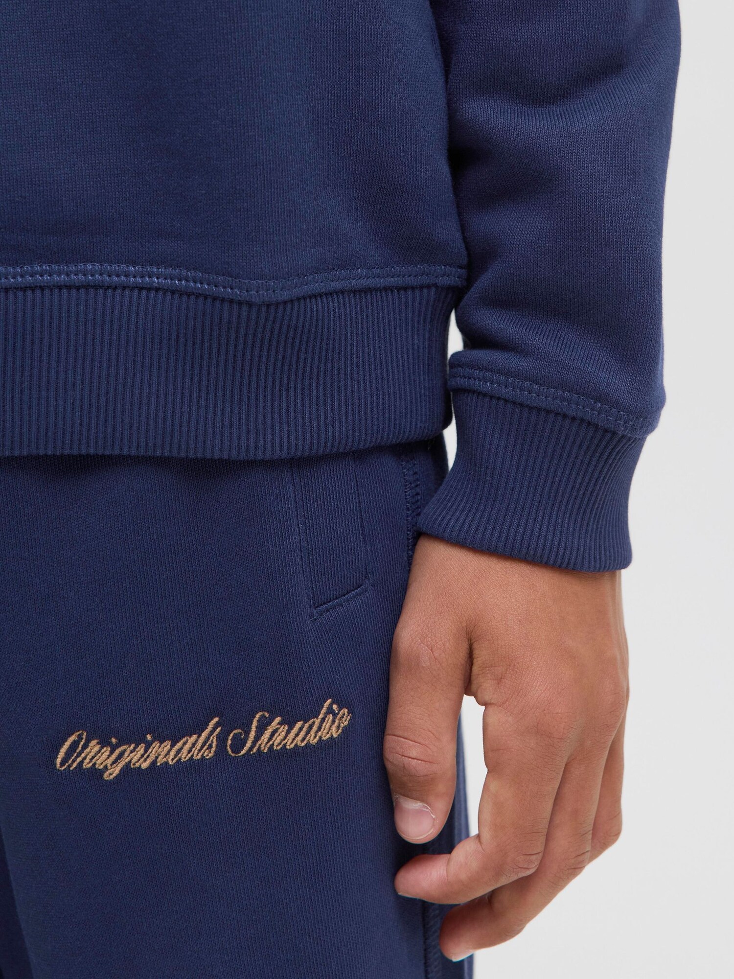 Thumbnail - Sweatshirt