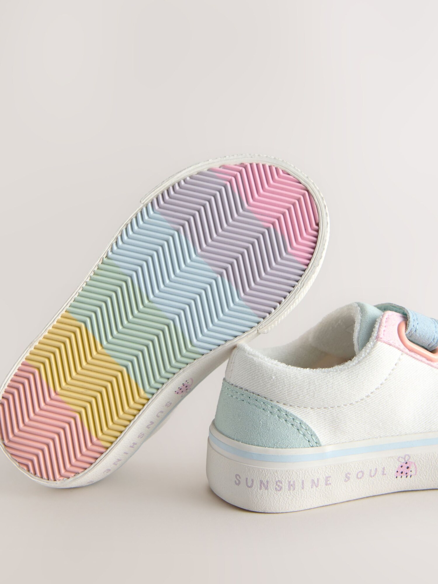 Thumbnail - Sneaker