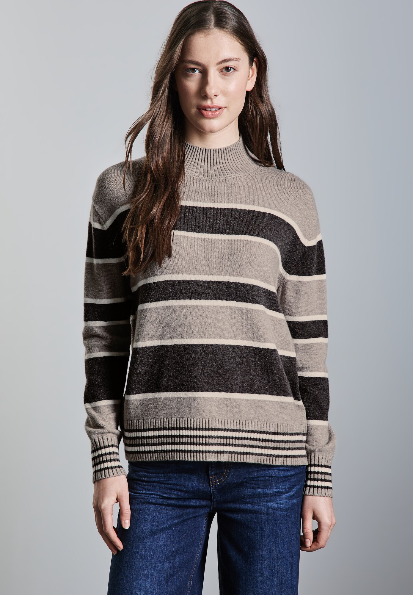 Thumbnail - Pullover