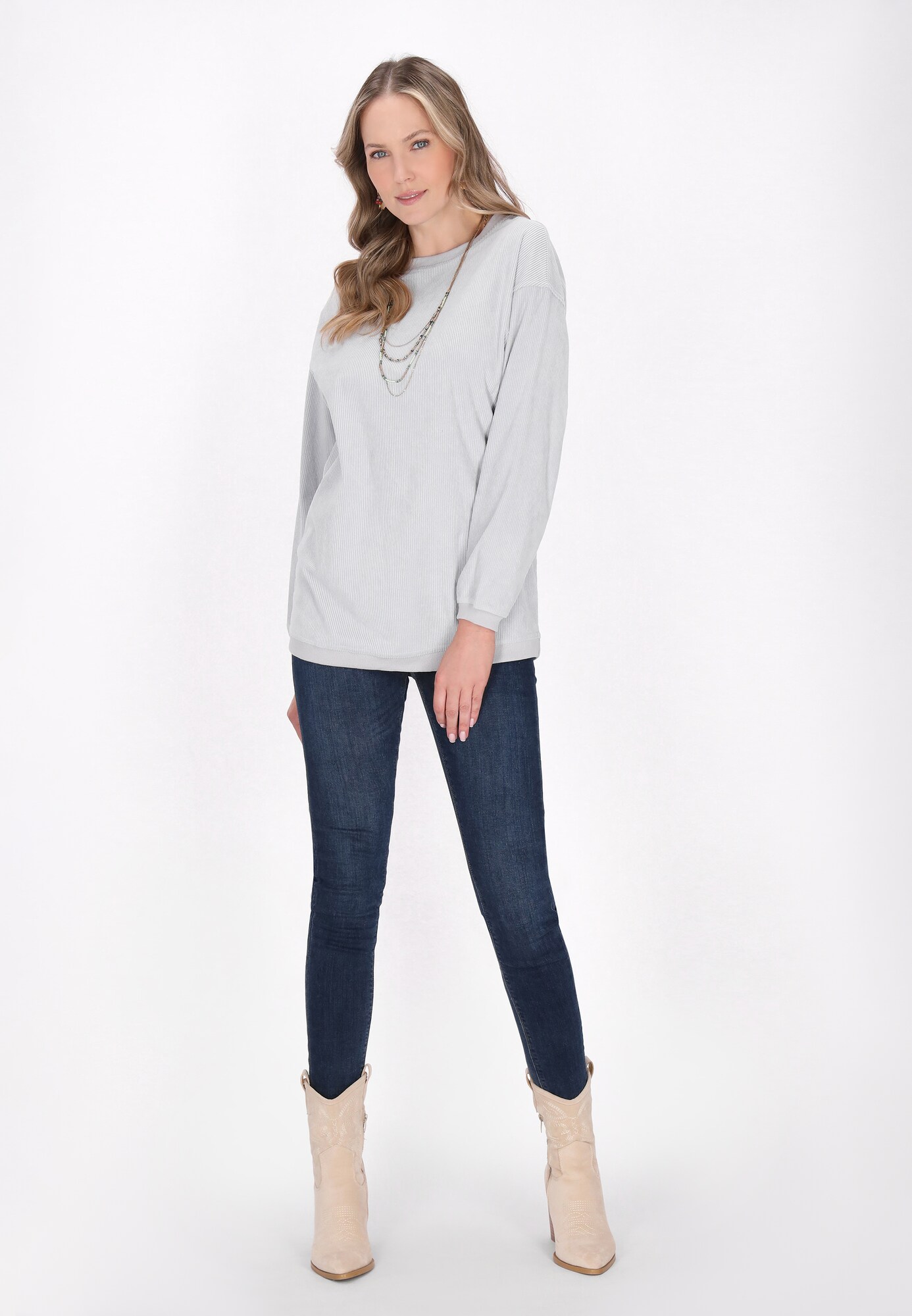 Thumbnail - usha FESTIVAL Sweatshirt Comfortable