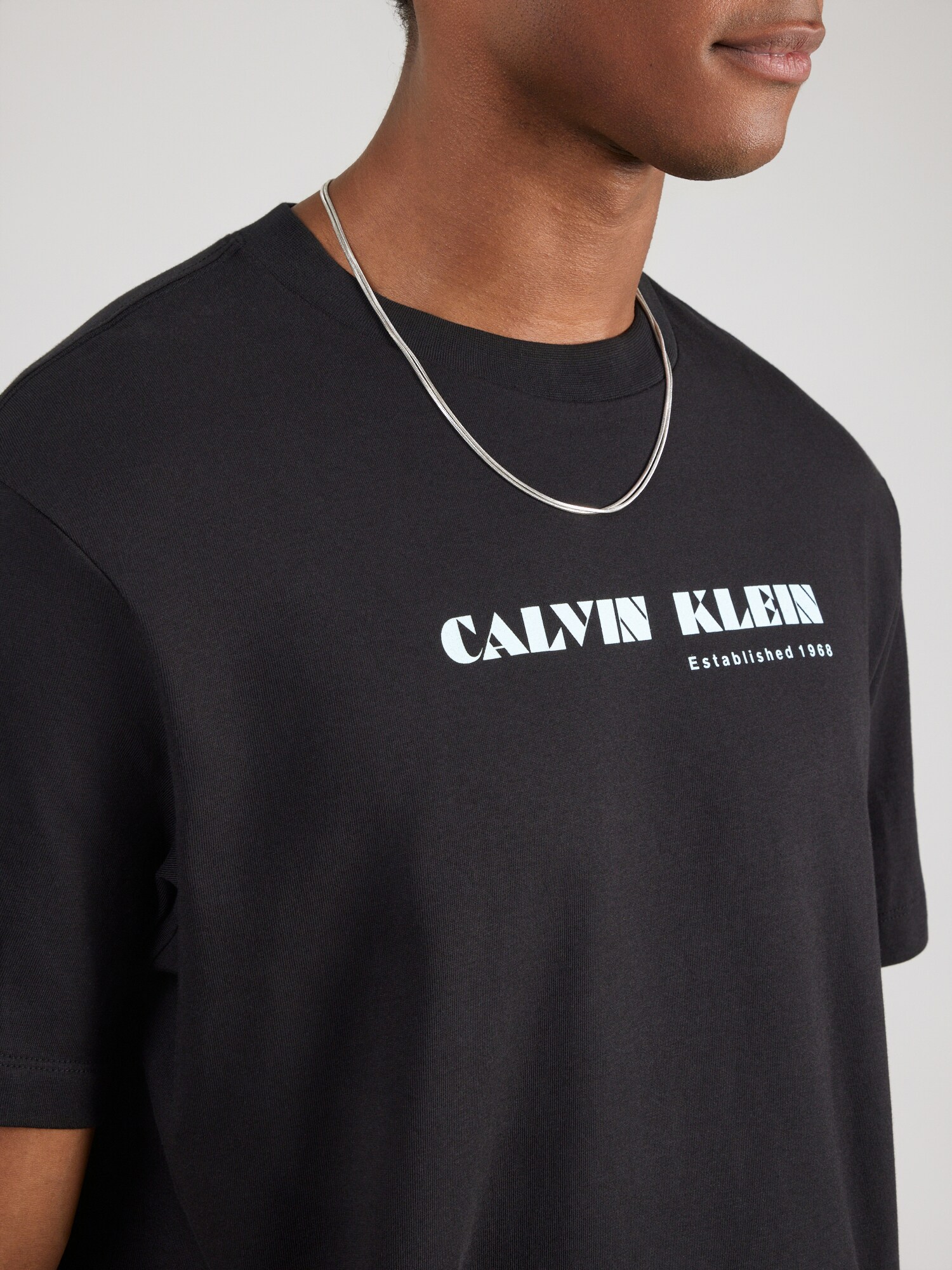 Calvin Klein Jeans Camiseta negro / blanco – imagen 48