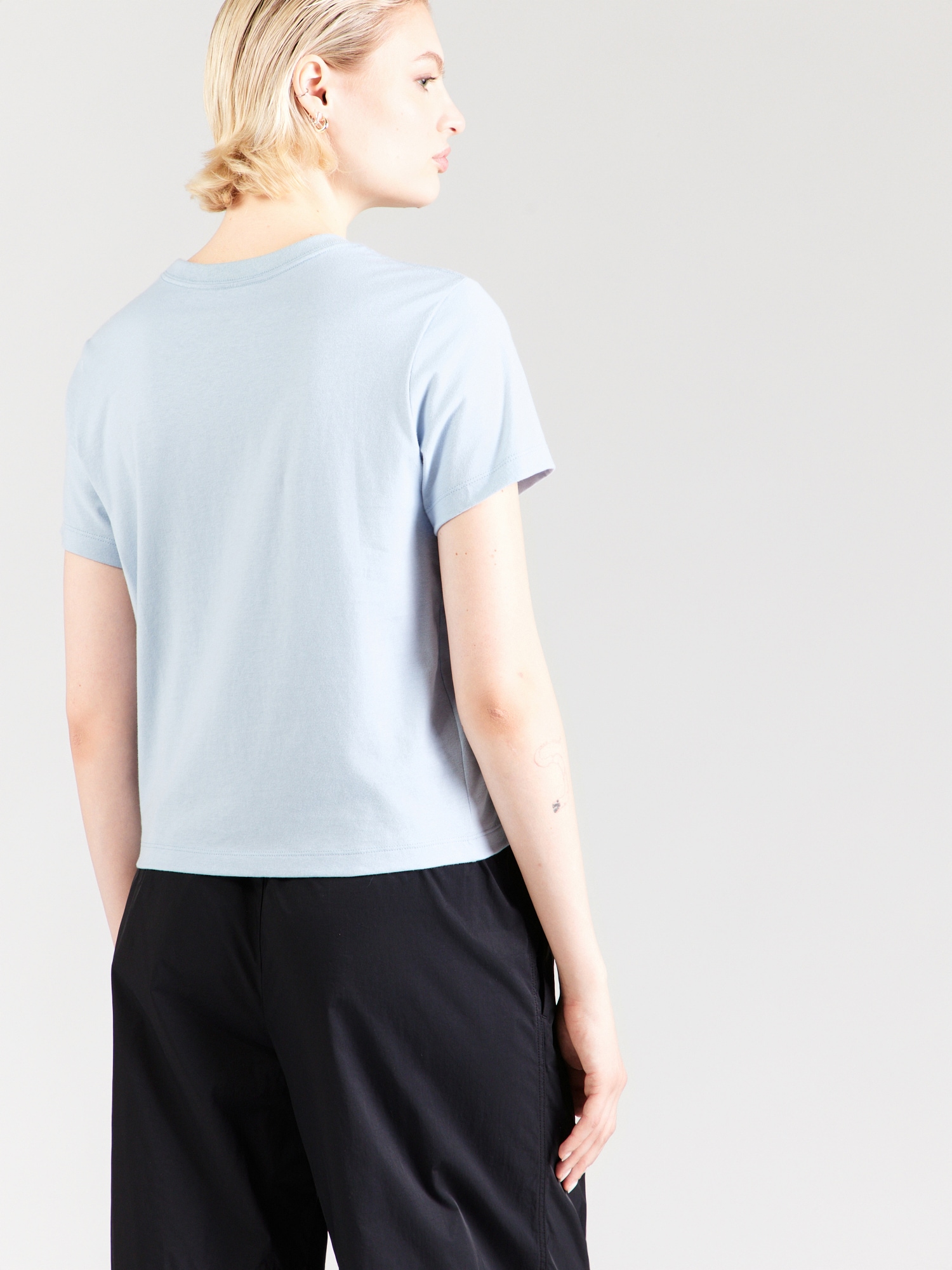VANS Camiseta 'SALTON CREW' crema – imagen 3