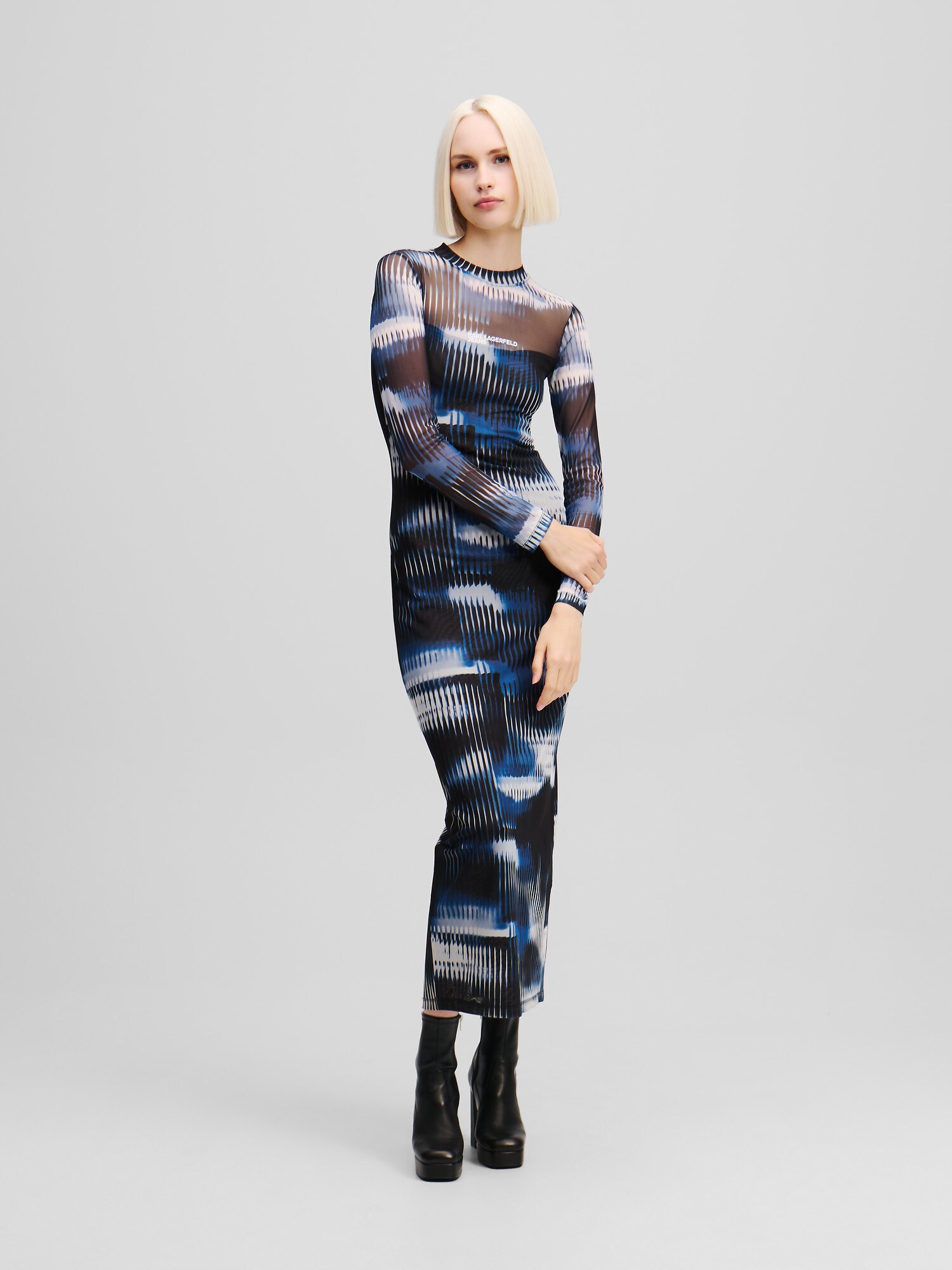 KARL LAGERFELD JEANS Ruha ' NETZKLEID MIT GLITCH-PRINT '  kék / fekete / fehér termék 2. képe