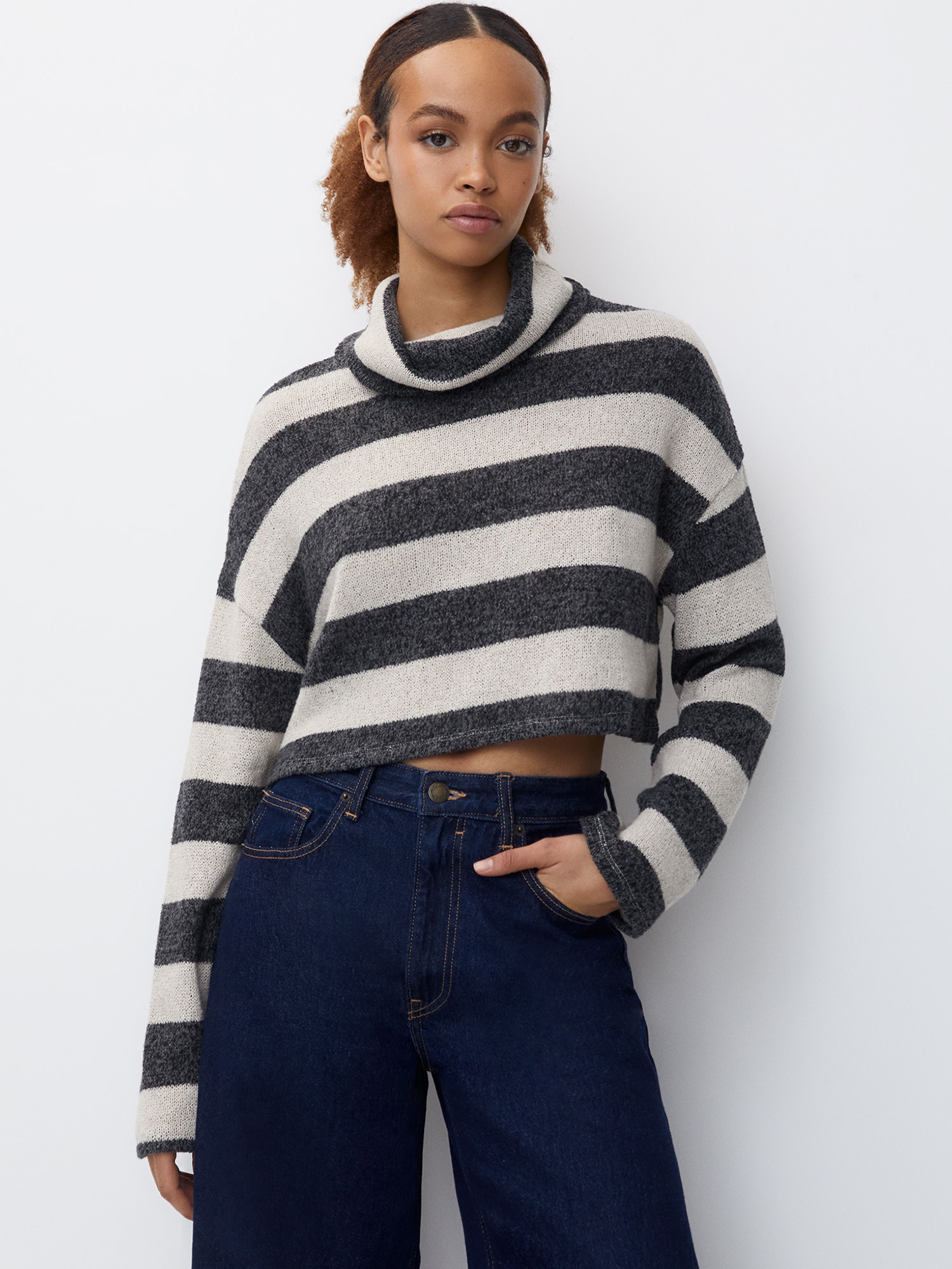 Pull&Bear Pulóver  antracit / gyapjúfehér termék 2. képe